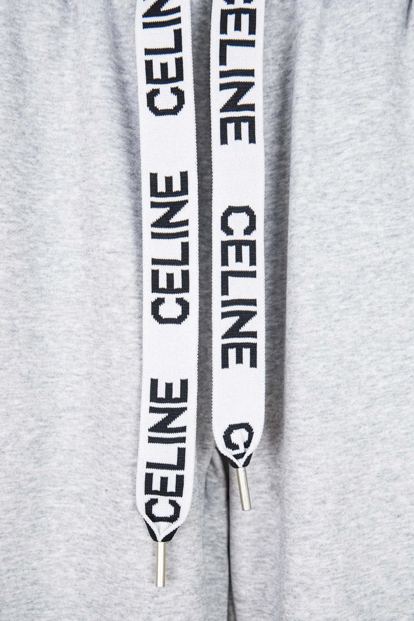 🅿️200 Style No.: M251 CELINE/Celine Webbing Letter Logo Sports Casual Pants, Street Artifact, OOTD Wear Magic, The Color is Very Positive, Very Eye-catching! Knitted cotton fabric supplied by customers. It is refreshing and breathable against the skin. It is a casual trouser for all seasons. It is also very breathable and dry in summer and will not get greasy when worn close to the body. The lining is moisture-wicking terry cotton. The overall design of the trousers is very clean. The white color of Klein blue does not need any decoration. The CE white letter embroidery logo on the pocket is gorgeous and Raven, highlighting the style of the main body. The elastic waistband + drawstring are matched with the design of the trouser leg cuffs. The whole thing is a FEEL for fashionistas! Simple, clean and trendy as hell! Size：S-XL