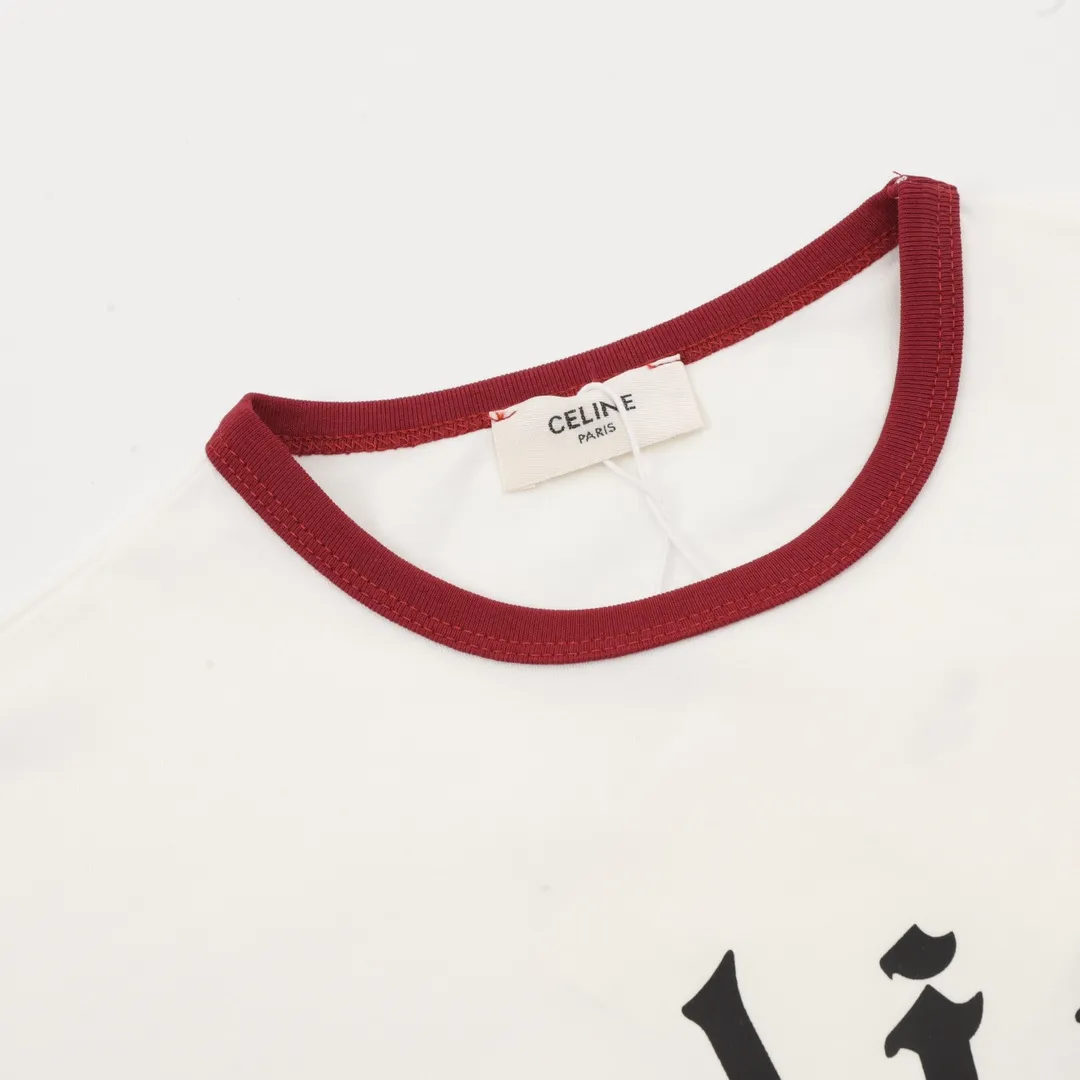 🅿️250 Celine letter logo short-sleeved T-shirt, complete with three labels, made of high-end Salona fabric, imported printed pattern on the front, very comfortable to the touch, OS drop shoulder version, fashionable and personalized, super versatile! The threaded neckline is not loose, the color is fixed at high temperature, and the through-shoulder strapping process is used. Unisex Size: XS-L