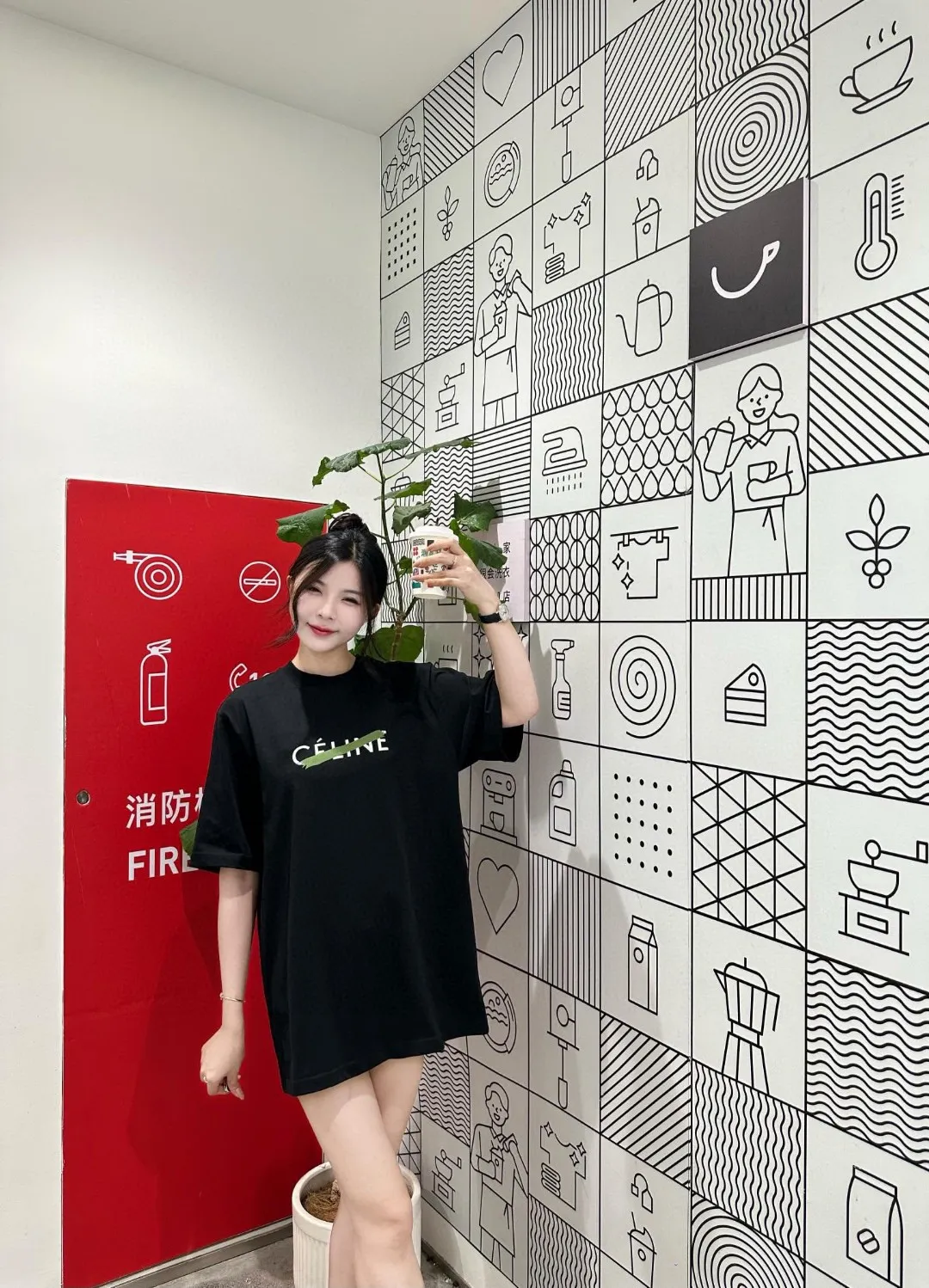 🅿️170 ✨🔥 [CELINE] 2025FW short-sleeved T-shirt, letter LOGO printing, high-end 26s double yarn 300g fabric, heavy fabric, custom stretcher rib, same vat and dye, complete three standards, same style for men and women, color: black, white, size: S M L XL 2XL