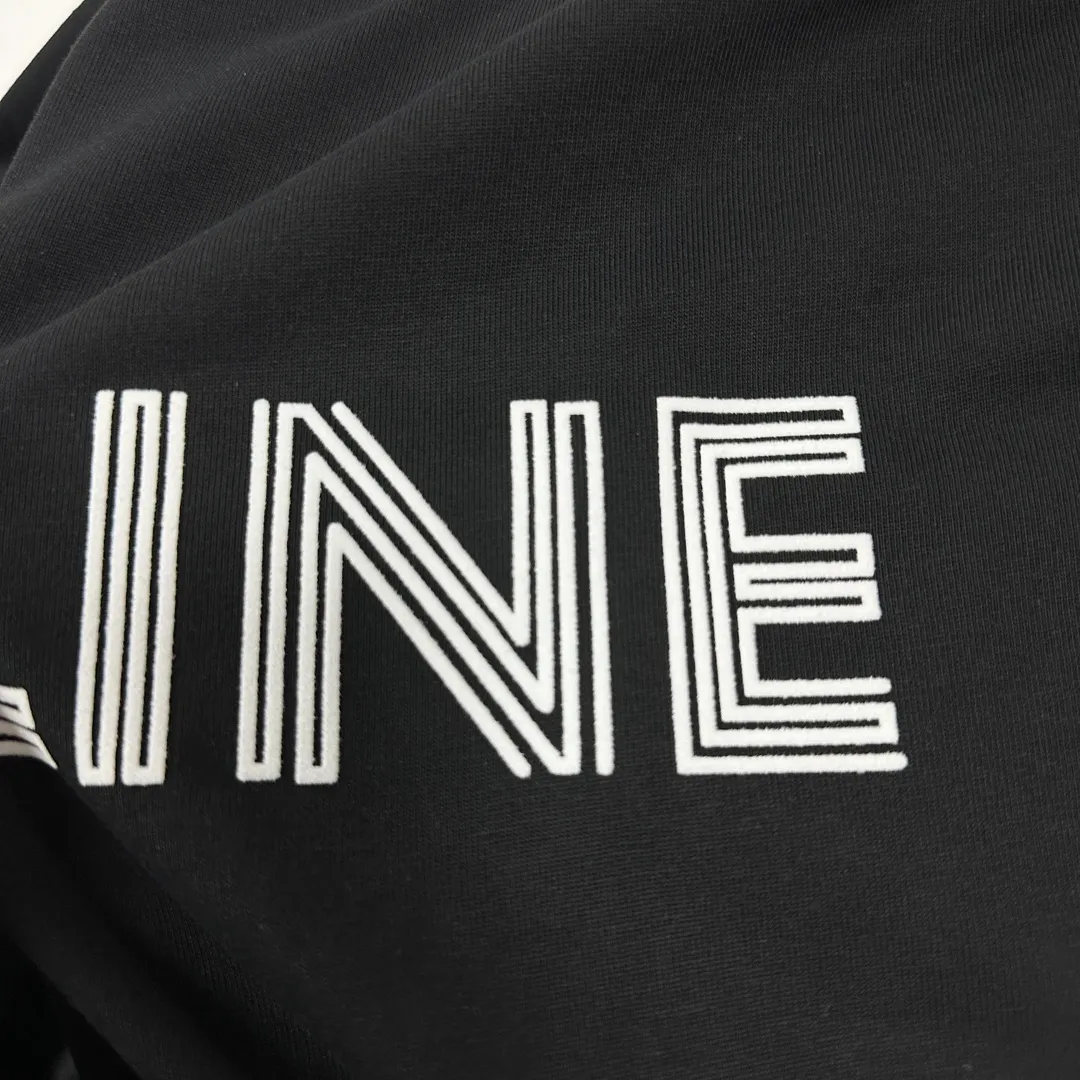 🅿️180 Celi*ne 2025 spring and summer style, simple letters, flocking technology, personalized logo, customized double yarn plain cotton fabric, short-sleeved T-shirt, same style for men and women. Size: S (90-130 catties) M (120-150 catties) L (140-165 catties) XL (160-180 catties) XXL (180-210 pounds) Color: black white