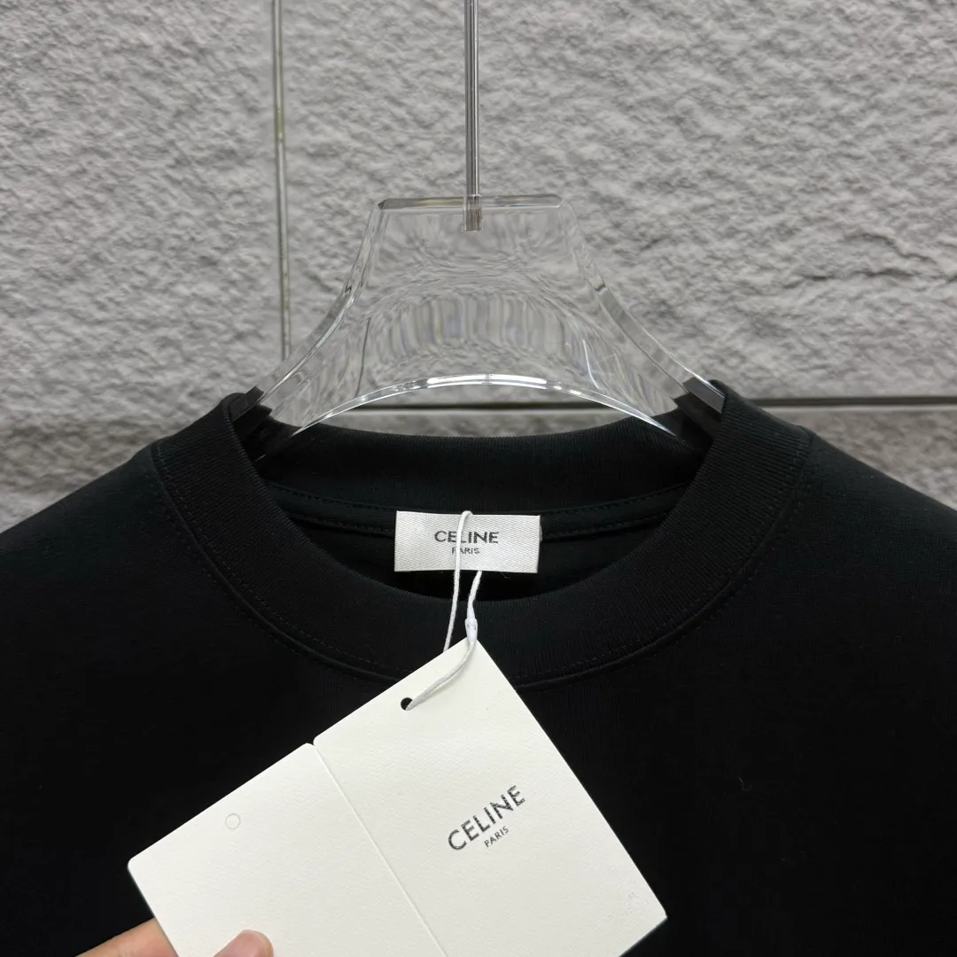 🅿️180 Celi*ne 2025 spring and summer style, simple letters, flocking technology, personalized logo, customized double yarn plain cotton fabric, short-sleeved T-shirt, same style for men and women. Size: S (90-130 catties) M (120-150 catties) L (140-165 catties) XL (160-180 catties) XXL (180-210 pounds) Color: black white