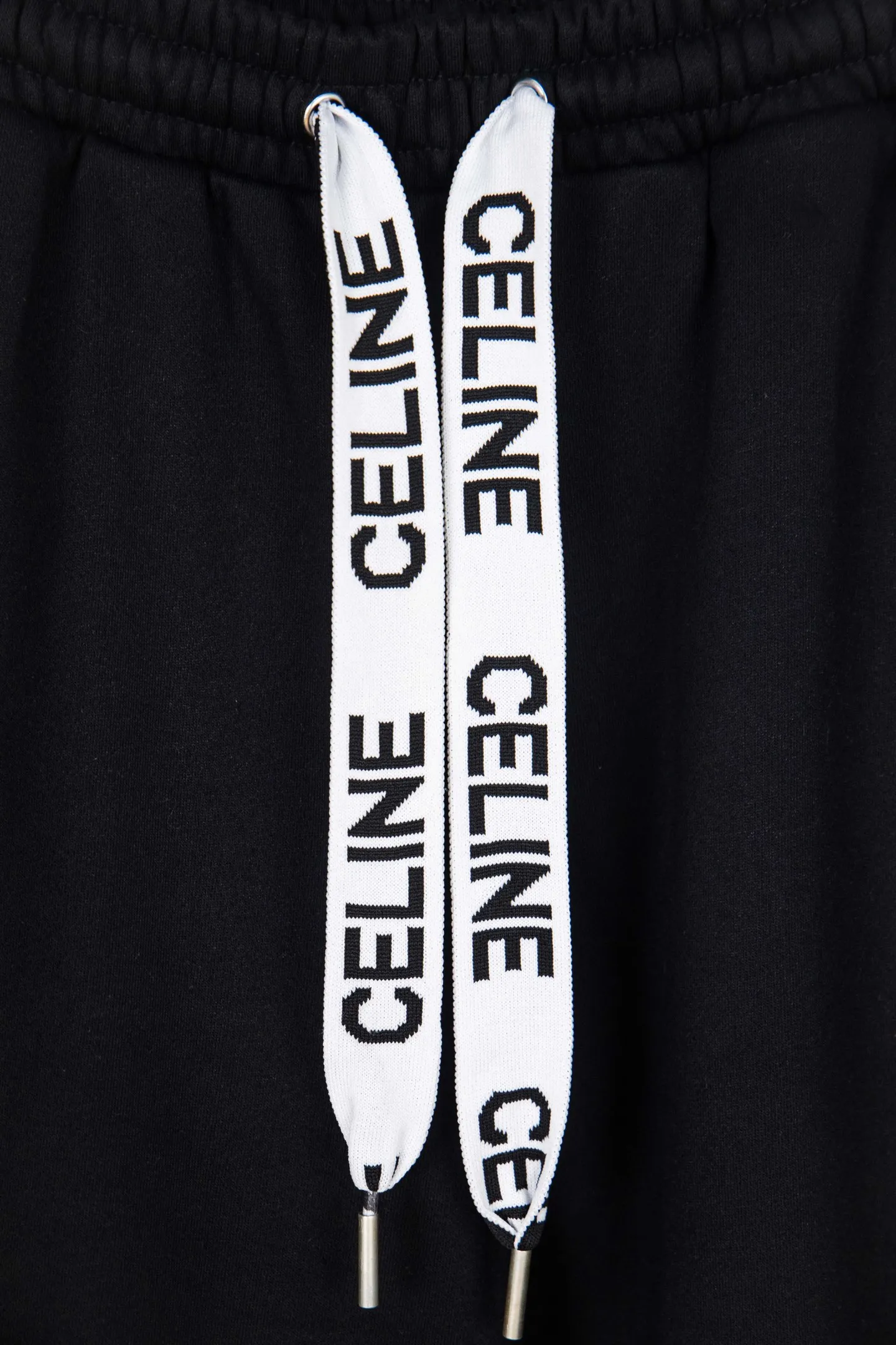 🅿️200 Style No.: M251CELINE/Celine Webbing Letter Logo Sports Casual Pants, Street-Breaking Artifact, OOTD Wear Magic, The Color is Very Positive, Very Eye-catching! Knitted cotton fabric supplied by customers. It is refreshing and breathable against the skin. It is a casual trouser for all seasons. It is also very breathable and dry in summer and will not get greasy when worn close to the body. The lining is moisture-wicking terry cotton. The overall design of the trousers is very clean. The white color of Klein blue does not need any decoration. The CE white letter embroidery logo on the pocket is gorgeous and Raven, highlighting the style of the main body. The elastic waistband + drawstring are matched with the design of the trouser leg cuffs. The whole thing is a FEEL for fashionistas! Simple, clean and trendy as hell! Size：S-XL