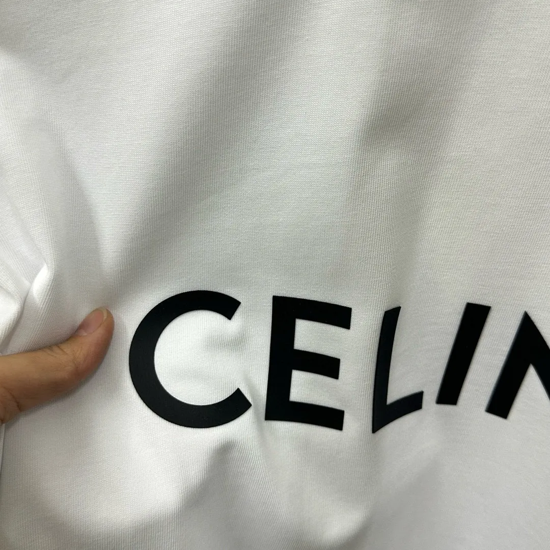 🅿️180 Celine* Celine Celine 2025 spring and summer style Simple letter three-dimensional thick plate silicone personalized logo Customized double yarn plain cotton fabric Short-sleeved T-shirt Unisex Size: S (90-130 catties) M (120-150 catties) L (140-165 catties) XL (160-180 catties) XXL (180-210 pounds) Color: black white