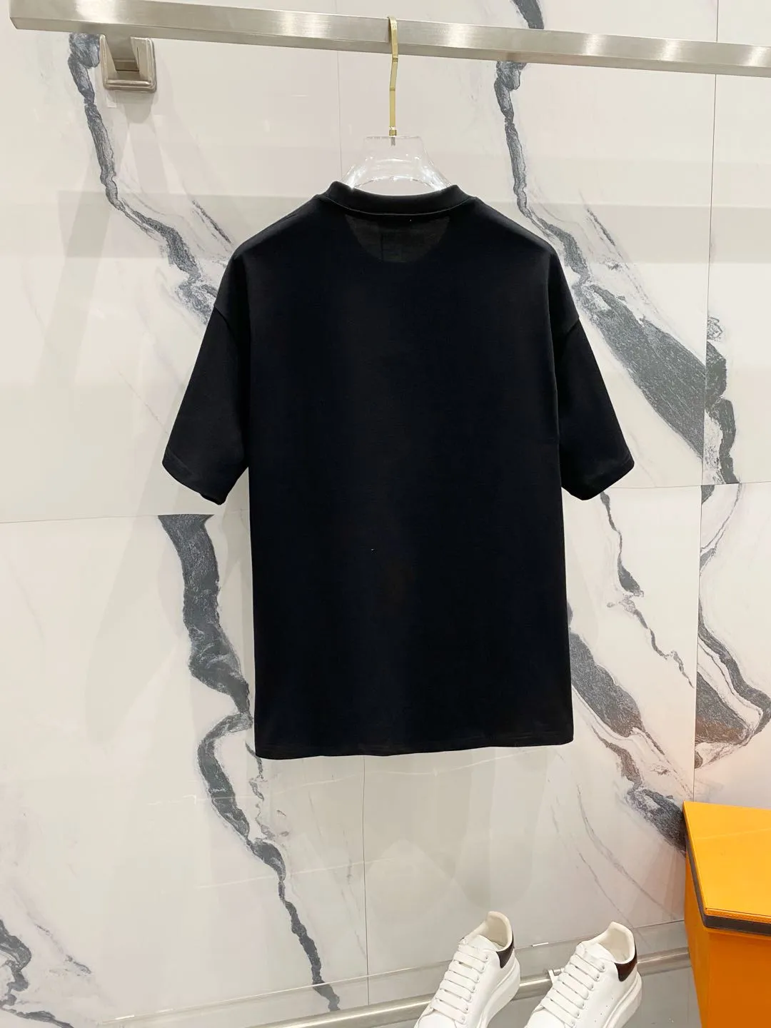 🅿️180 CELINE 260g round neck short-sleeved T-shirt, simple small letter LOGO printing logo, official synchronization, high version, high quality, fashionable personality, versatile trend, pure original quality, original fabric, tag, collar label, washed wheat, three labels complete, color: black, white. Size: XS-L