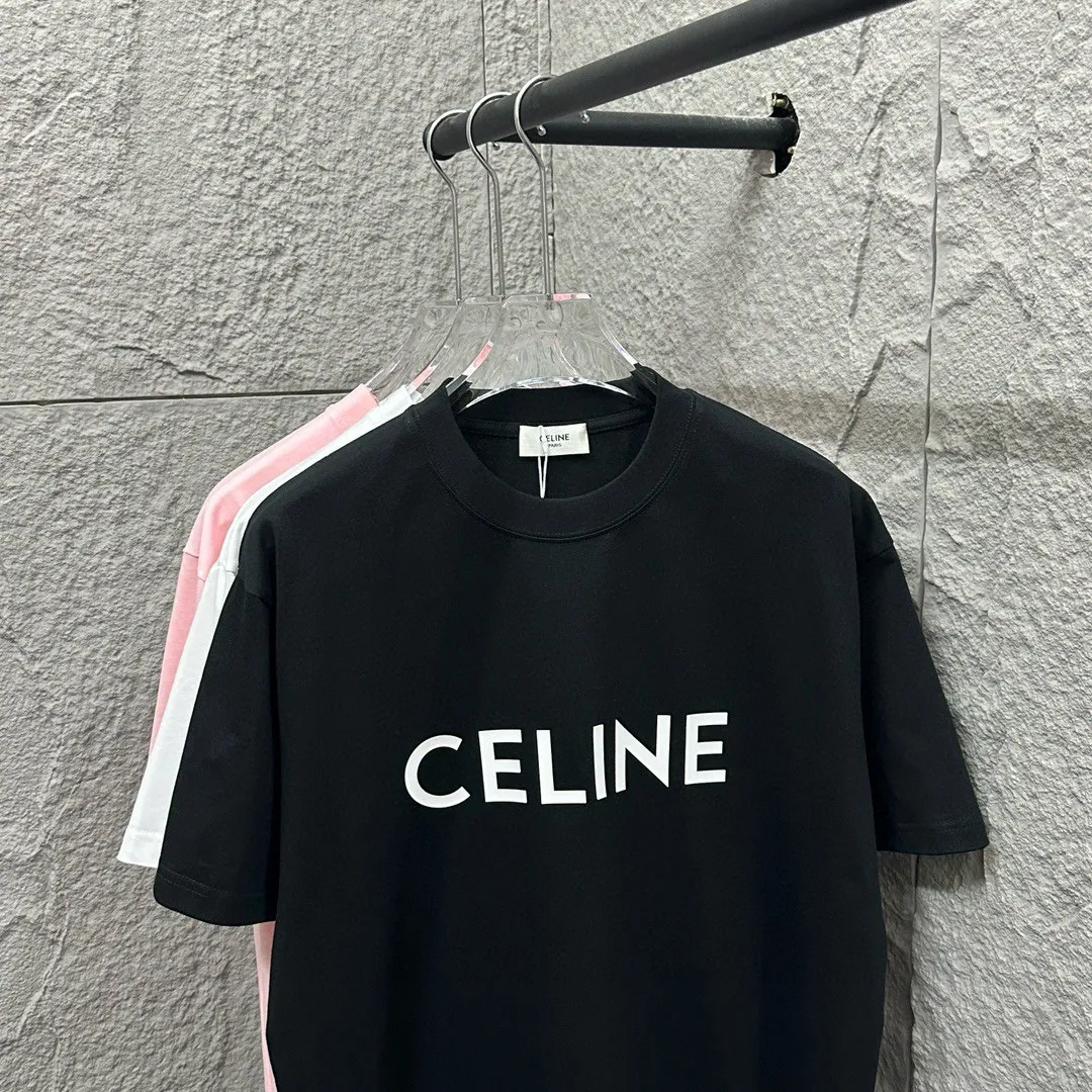 🅿️180 Celine* Celine Celine 2025 spring and summer style Simple letter three-dimensional thick plate silicone personalized logo Customized double yarn plain cotton fabric Short-sleeved T-shirt Unisex Size: S (90-130 catties) M (120-150 catties) L (140-165 catties) XL (160-180 catties) XXL (180-210 pounds) Color: black white