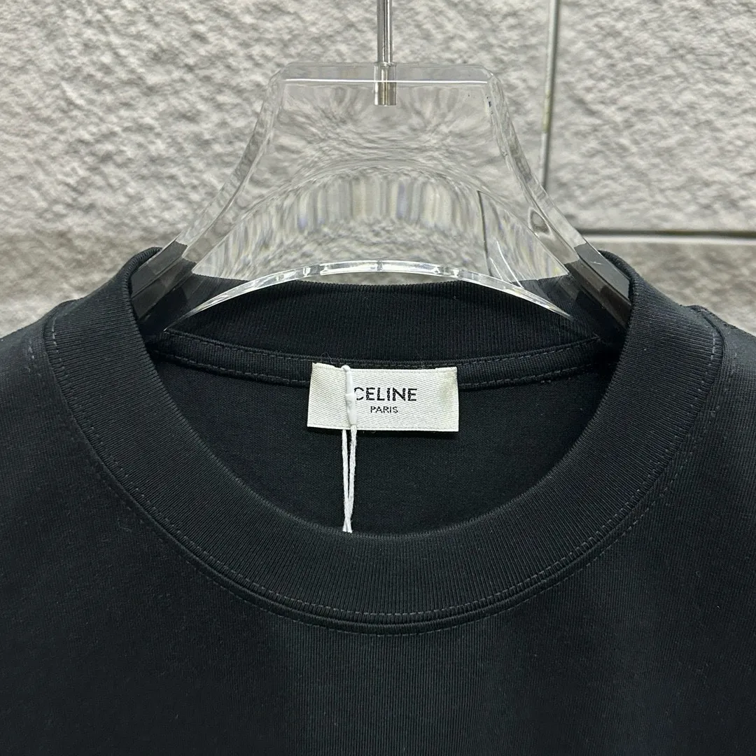 🅿️180 Celine* Celine Celine 2025 spring and summer style Simple letter three-dimensional thick plate silicone personalized logo Customized double yarn plain cotton fabric Short-sleeved T-shirt Unisex Size: S (90-130 catties) M (120-150 catties) L (140-165 catties) XL (160-180 catties) XXL (180-210 pounds) Color: black white