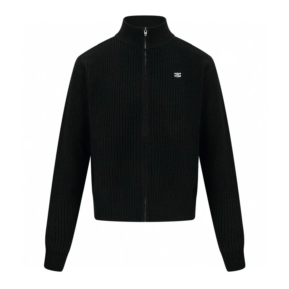 🅿️510 [Exclusive supply] Celine Arc de Triomphe zipper sweater jacket. The original purchase was RMB 12,500. The fabric is made of custom-woven soft blended wool worsted material. It has excellent texture and is comfortable and close to the skin. It is based on a deep black screen. The ultimate fusion of depth and elegance. The iconic Celine Arc de Triomphe logo embellishes the front. Simple and smooth zipper lines. Reconciliation of sophistication and dynamics. There is a sense of relaxation and taste in the silent place. With its unparalleled versatility, it has become an enduring classic in the fashion industry. It adopts imported machine embroidery technology and uses advanced computer control systems and precision mechanical components to achieve Arc de Triomphe embroidery operations with high precision and smooth and delicate lines. The garments are washed with soft and deodorizing technology. Professional washing equipment and specific detergents are used to deeply clean and deodorize the clothes to improve the feel and appearance of the clothes. Size:S-M-L-XL