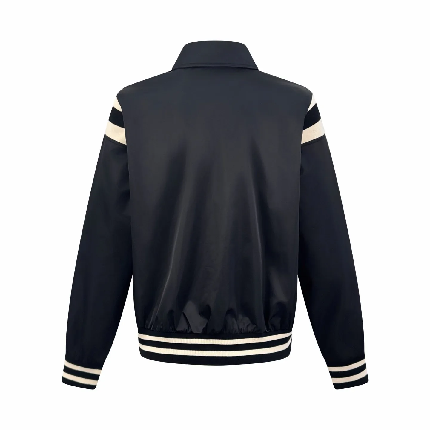 🅿️530 Celine Arc de Triomphe embroidered striped patchwork jacket. The fabric is custom-made ink satin composite woven silk. It is of high quality and comfortable to the skin. It uses classic black as the curtain to give deep sensory luxury. Precise and neat architectural lines outline the contemporary silhouette. The iconic Celine Arc de Triomphe embroidery is embellished on the chest. It is lifelike and highly recognizable. It is matched with striped elements on the sleeves and hem to inject a touch of casual vitality. Outline the outline of an uninhibited soul with simplicity, minimalist elegance, natural craftsmanship, and imported machine embroidery technology. Use advanced computer control systems and precision mechanical components to realize the Arc de Triomphe embroidery operation. High precision. The lines are smooth and delicate. The template machine opens the bag. The preset template guides the position, shape and size of the bag opening. The accuracy ensures the quality of the bag opening effect. The fabrics have been washed. The hand feel and texture are better. Not easy to deform, not easy to shrink, not easy to fade. Maintain long-lasting beauty. Size:48-50-52-54