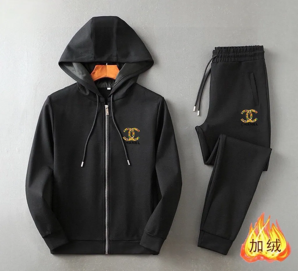 🅿️460 brand [CHANEL Chanel] (velvet and thickened) 2025 autumn and winter new products, stars’ favorite fashion-flavored casual suits, clean and neat tailoring, full of urban style. Made of high-quality custom-made fabrics, the inner warmth is excellent, the hand feels soft and dry, and the upper body effect is crisp and stylish. The three-dimensional cutting process and the pattern are all of high standards, and the silhouette version has the right benefits! It is not tight at all, and you feel good when you put it on. So many top-quality raw materials create high-end products with unparalleled value. It is the first choice for high-end fashion people. (Size: M-4XL can wear up to 200 pounds)