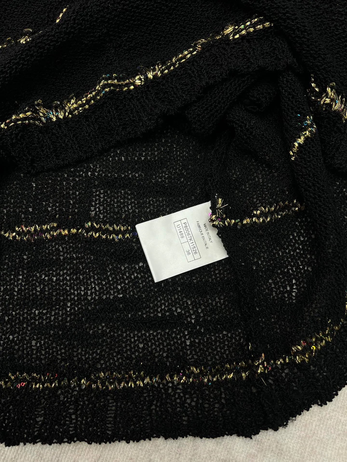 🅿️790 Chanel 25ss handmade series new v-neck knitted top decorated with heavy gold thread embroidery Code number: S.M.L.