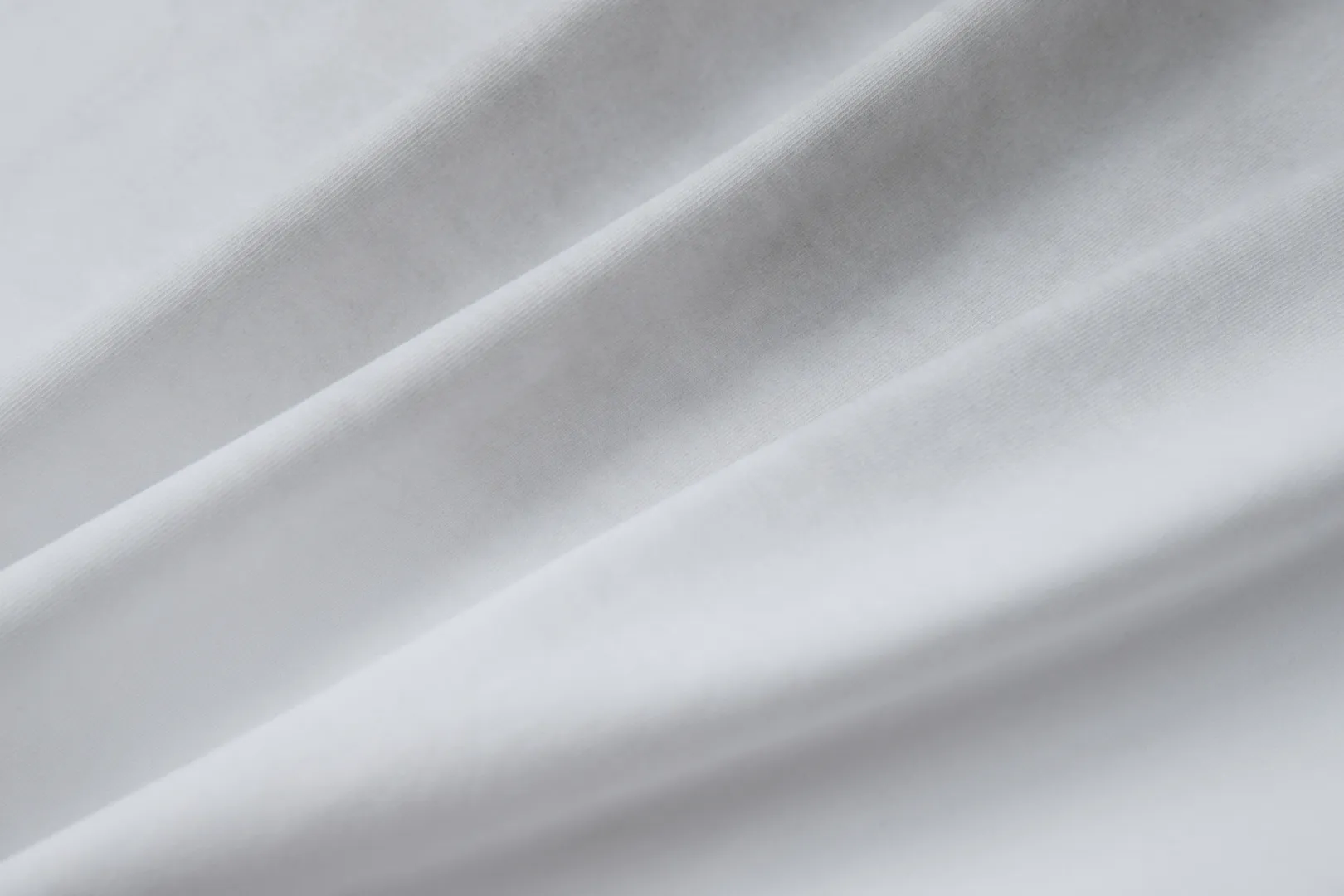 🅿️210 ✨CHA✨🆕25SS spring and summer new style, flocked distressed printed short sleeves, light luxury, essential item for daily commuting for men and women, correct version, welcome to compare, detailed features · 280g 100% pure cotton double yarn jersey fabric · Custom dyed in the same cylinder, special thickened 32 count double strand 1X1 thread · Imported flocking logo. Ready-made garments are dyed. Then do the faded fried snowflake process, then wash with water to make it look old. General washing to improve the effect · Double-needle stitching across seams · Original main mark, washed tag, branded moisture-proof paper packaging Color: Black/ Size: S/M/L/XL