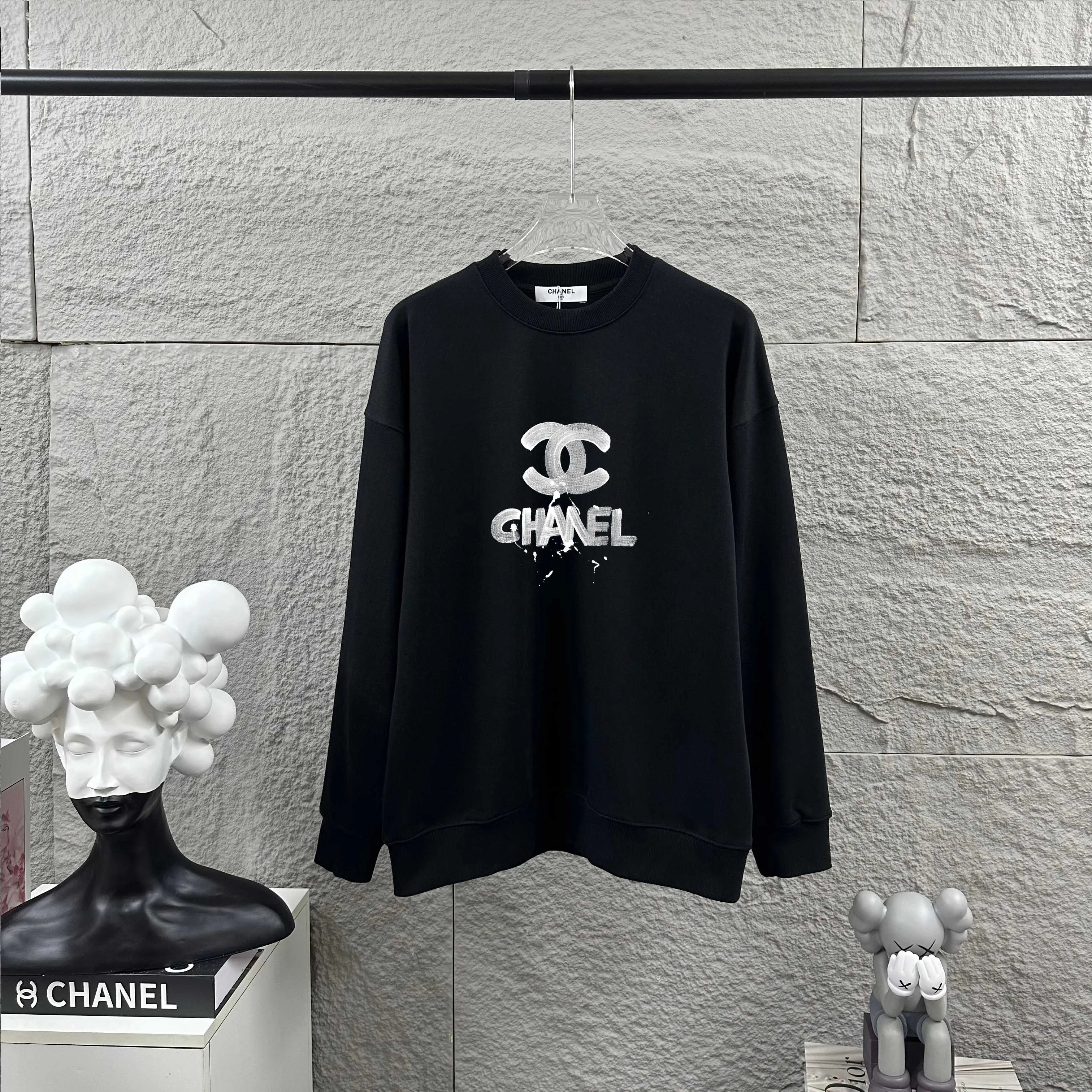 🅿️240 Chane*Chanel*er 2025 early autumn and winter new style Classic letter totem cross black and white print Customized terry fabric Long-sleeved round neck sweatshirt Uniform for men and women Size: S (90-130 pounds) M (120-150 pounds) L (140-165 pounds) XL (160-180 pounds) XXL (180-210 pounds) Color: black white