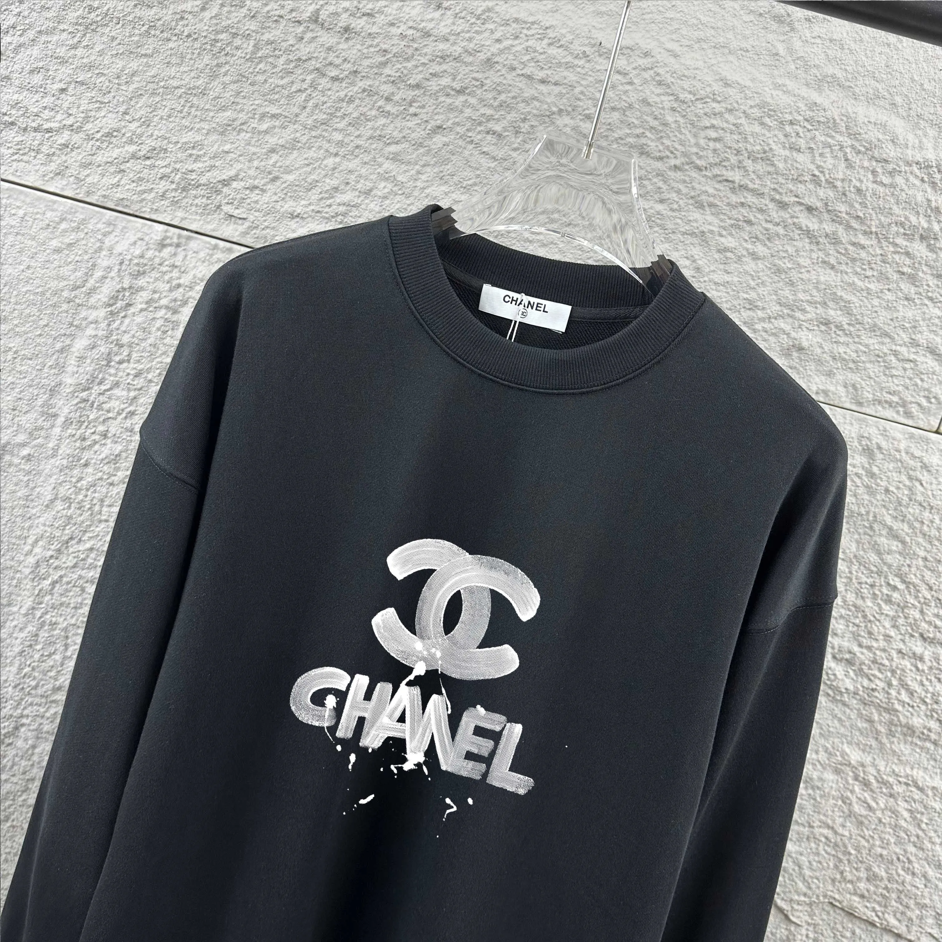 🅿️240 Chane*Chanel*er 2025 early autumn and winter new style Classic letter totem cross black and white print Customized terry fabric Long-sleeved round neck sweatshirt Uniform for men and women Size: S (90-130 pounds) M (120-150 pounds) L (140-165 pounds) XL (160-180 pounds) XXL (180-210 pounds) Color: black white
