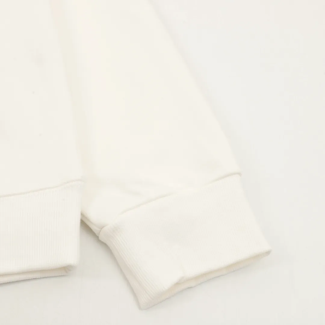 🅿️500 CHANEL 25FW Silicone small label round neck sweatshirt 480g high-grade combed cotton fabric Counter collar label Purchasing grade white thick plate hang tag Original hanging beads Three-dimensional foam printing on the front and back Strong sense of layering Same style for men and women Couple style Oversize version Loose Size: S-XL