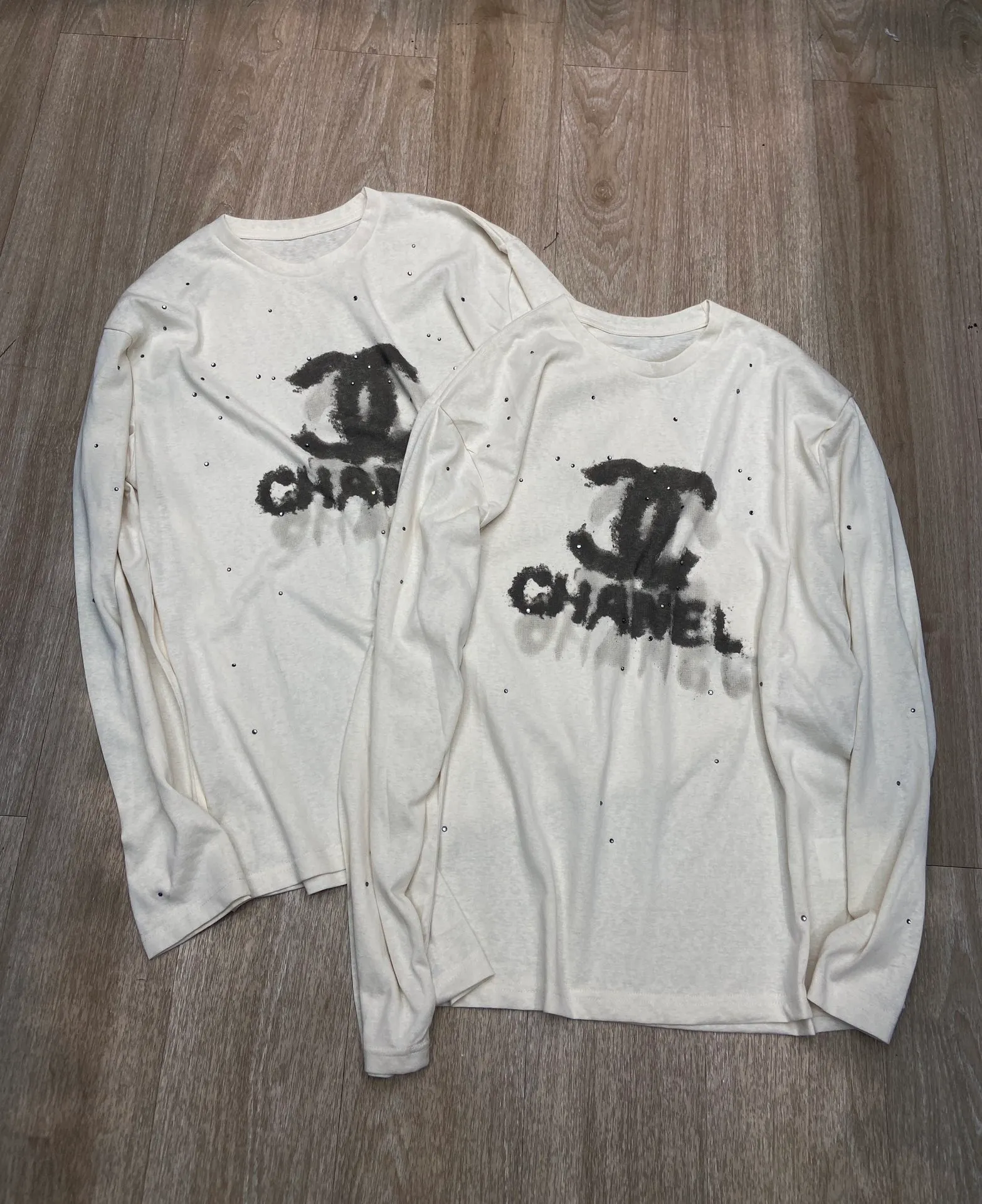 🅿️158 M234#Chanel•🇫🇷25s new inkjet non-sensory printed sunscreen long sleeves ✅✅✅Ready stock Focus on quality Feel free to compare Size: S M L Color: Apricot