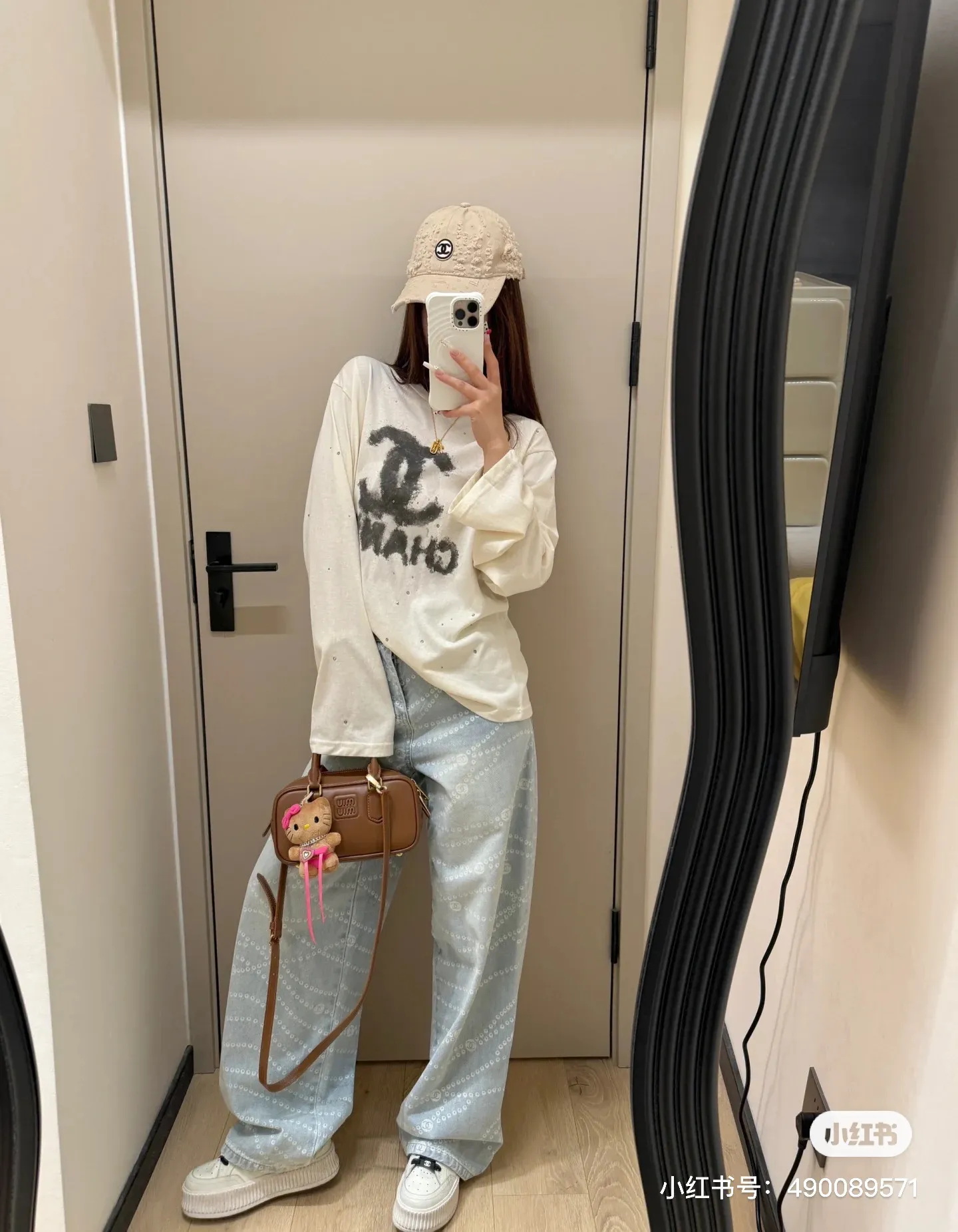 🅿️158 M234#Chanel•🇫🇷25s new inkjet non-sensory printed sunscreen long sleeves ✅✅✅Ready stock Focus on quality Feel free to compare Size: S M L Color: Apricot