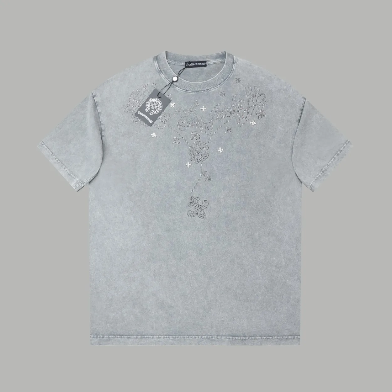 🅿️220 ✨CH✨🆕25SS spring and summer new style Crow ✝ embroidered short-sleeved frame Light luxury essential item for daily commuting for men and women Correct version Welcome to compare Detailed features · 280g 100% pure cotton double yarn jersey fabric · Custom dyed in the same vat, special thickened 32 count double-ply 1X1 thread · Imported Australian pearlescent diamonds ✝ pattern ➕ high-temperature stamping of hardware letters. Dyeing of ready-made garments, then faded and fried snowflake process, then washed to make it look old. General washing to improve the effect · Double-needle stitching and cross-stitch process · Original main mark washed tag brand moisture-proof paper packaging Color: black/grey/apricot Size: S/M/L/XL