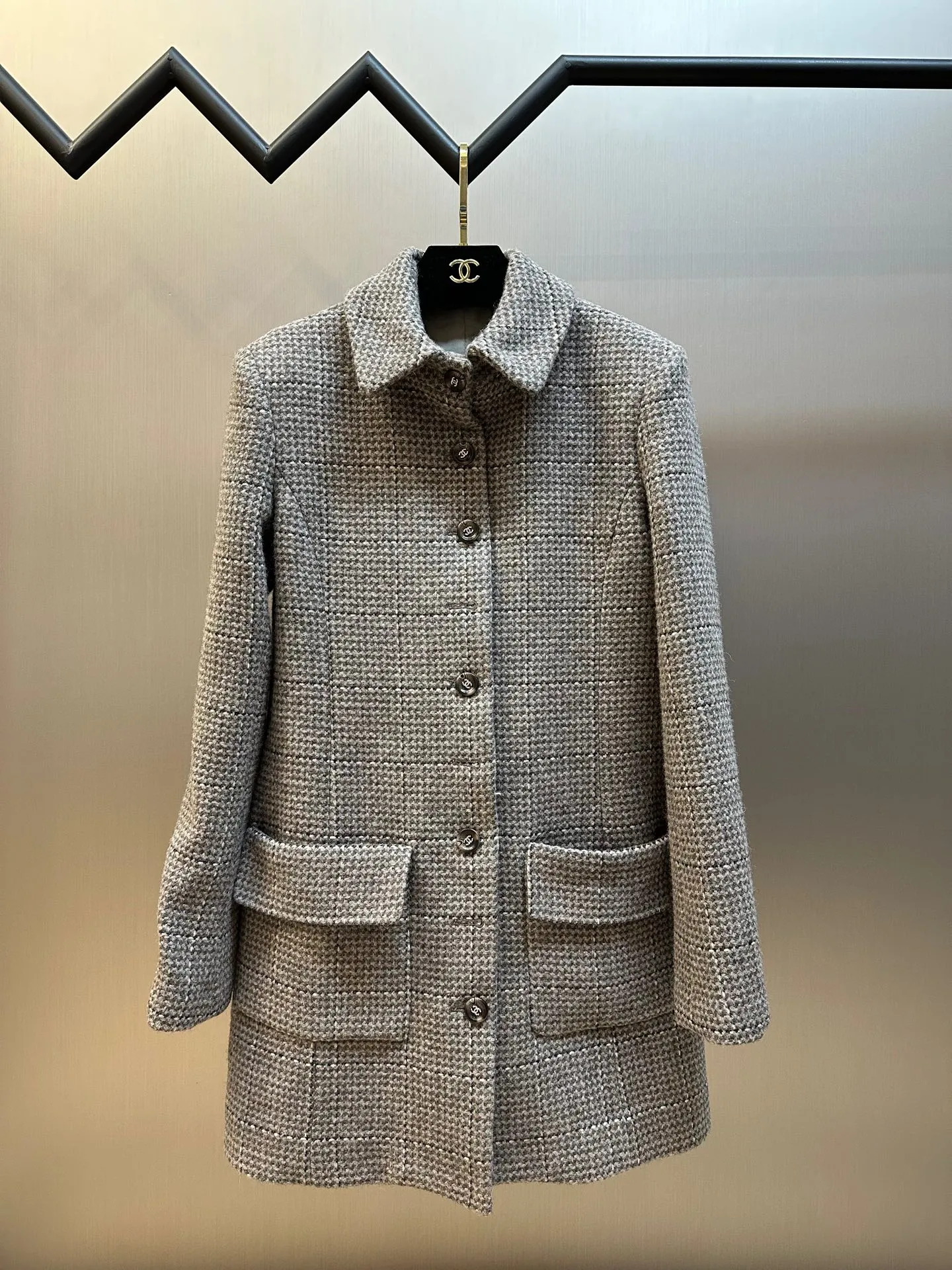 🅿️1400 Chanel tweed jacket, the same style as G-Dragon~ Customized high-end floral gray, plaid lapel small fragrant long coat, matched with a belt, high-end temperament!  size: 36.38.40
