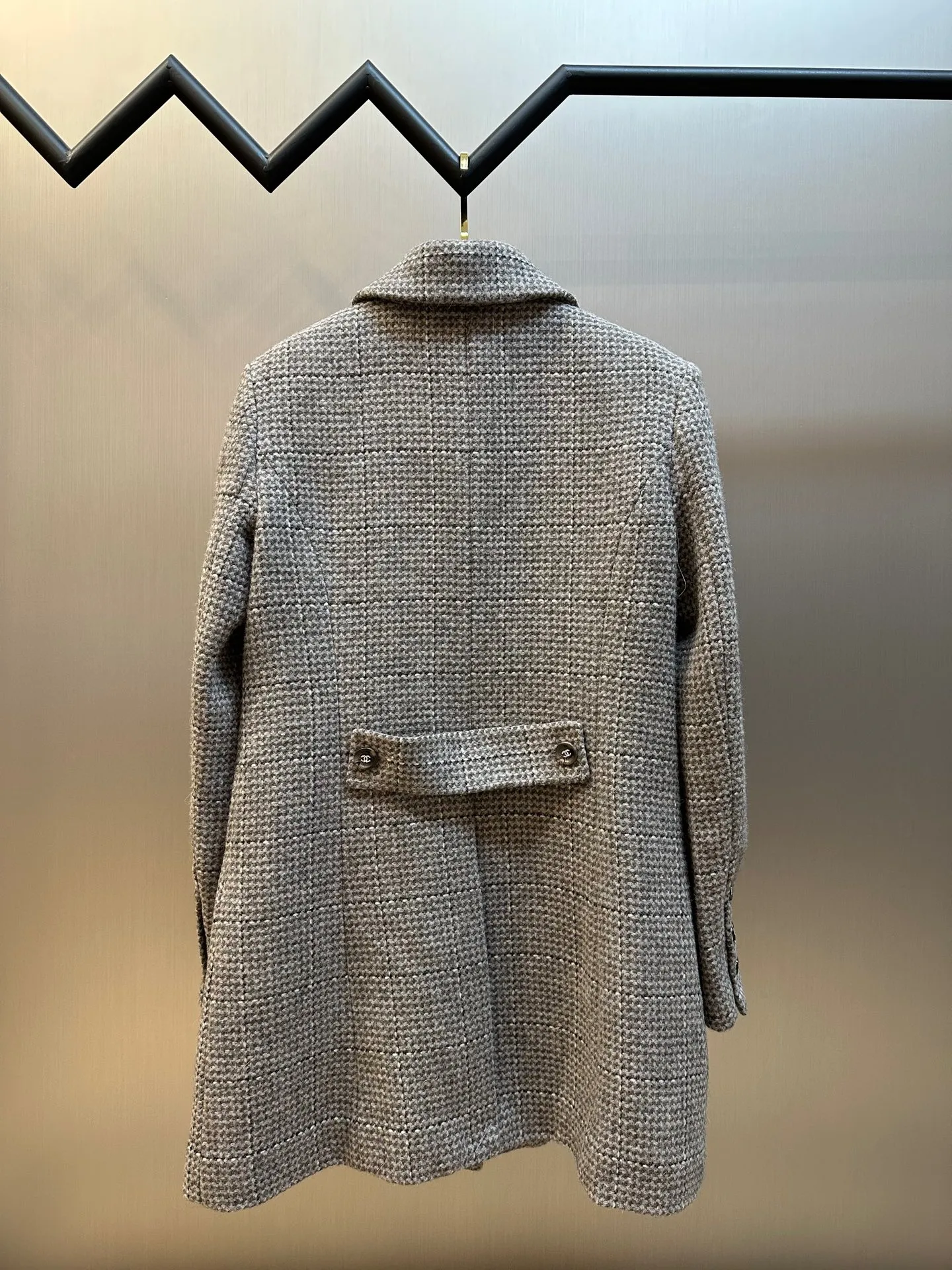 🅿️1400 Chanel tweed jacket, the same style as G-Dragon~ Customized high-end floral gray, plaid lapel small fragrant long coat, matched with a belt, high-end temperament!  size: 36.38.40