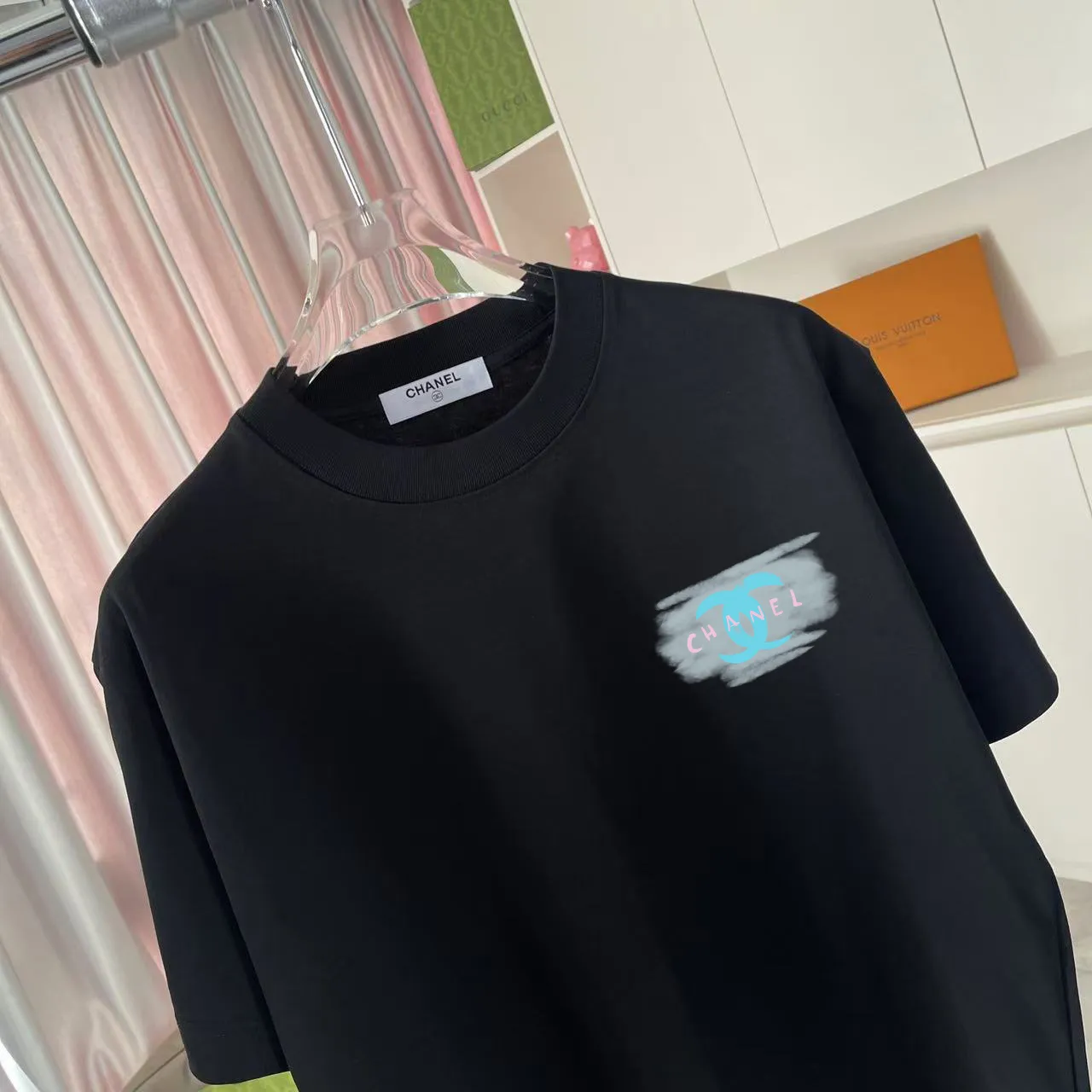 🅿️170 CHANE* Xiaoxiang 2025 autumn new style Double C letter logo printing short-sleeved T-shirt Customized fabric 300g Same style for men and women Size: S M L XL XXL Five codes Color: Black White Paste Green Pink