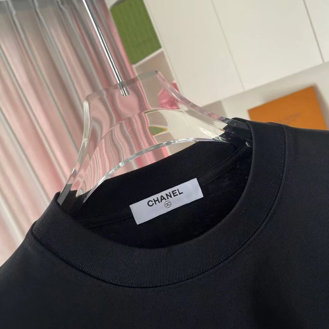 🅿️170 CHANE* Xiaoxiang 2025 autumn new style Double C letter logo printing short-sleeved T-shirt Customized fabric 300g Same style for men and women Size: S M L XL XXL Five codes Color: Black White Paste Green Pink