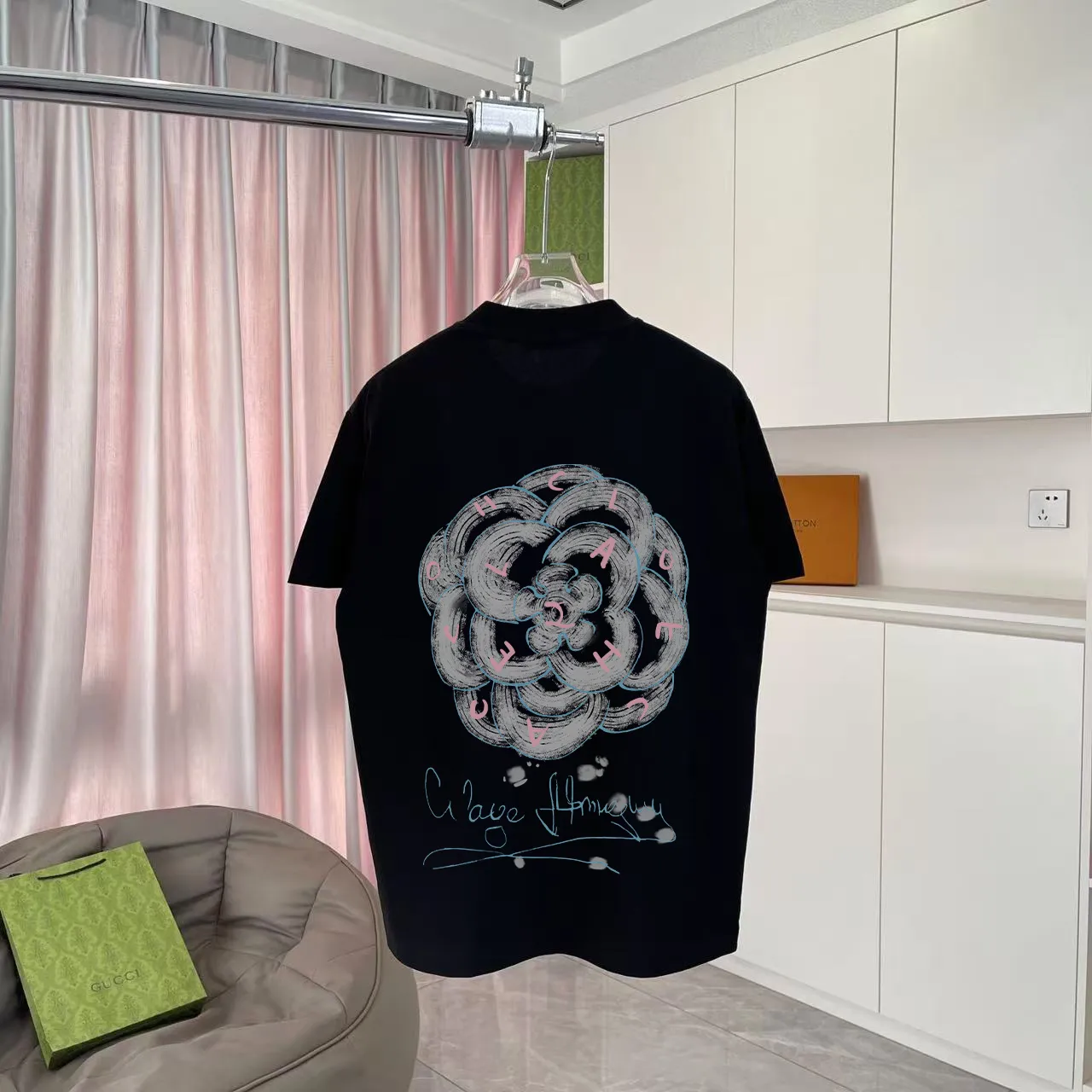 🅿️170 CHANE* Xiaoxiang 2025 autumn new style Double C letter logo printing short-sleeved T-shirt Customized fabric 300g Same style for men and women Size: S M L XL XXL Five codes Color: Black White Paste Green Pink
