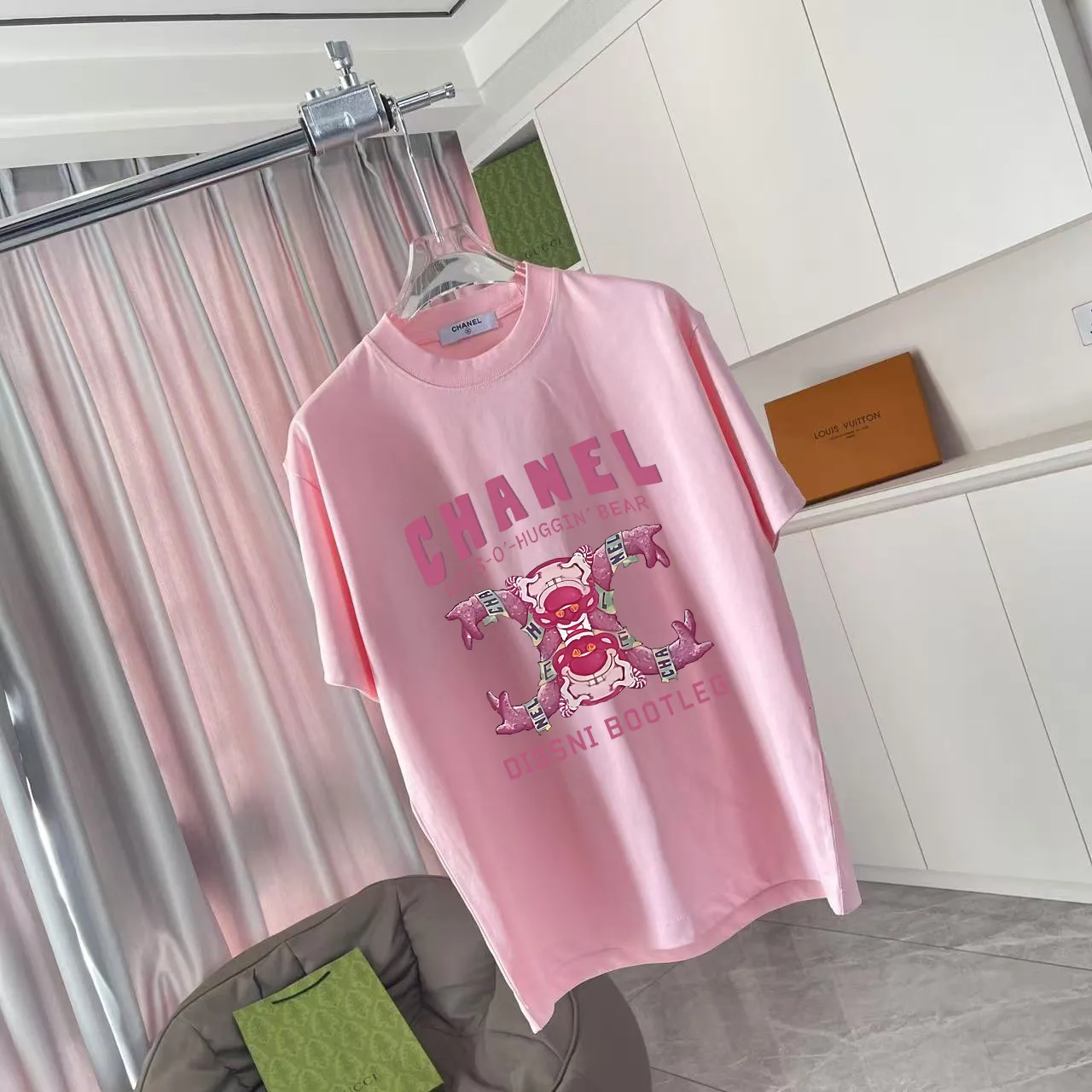 🅿️170 CHANE* Xiaoxiang 2025 Autumn New Style Double C Letter Logo Print Short Sleeve T-shirt Customized Fabric 300g Same Style for Men and Women Size: S M L XL XXL Five Codes Color: Black White Pink