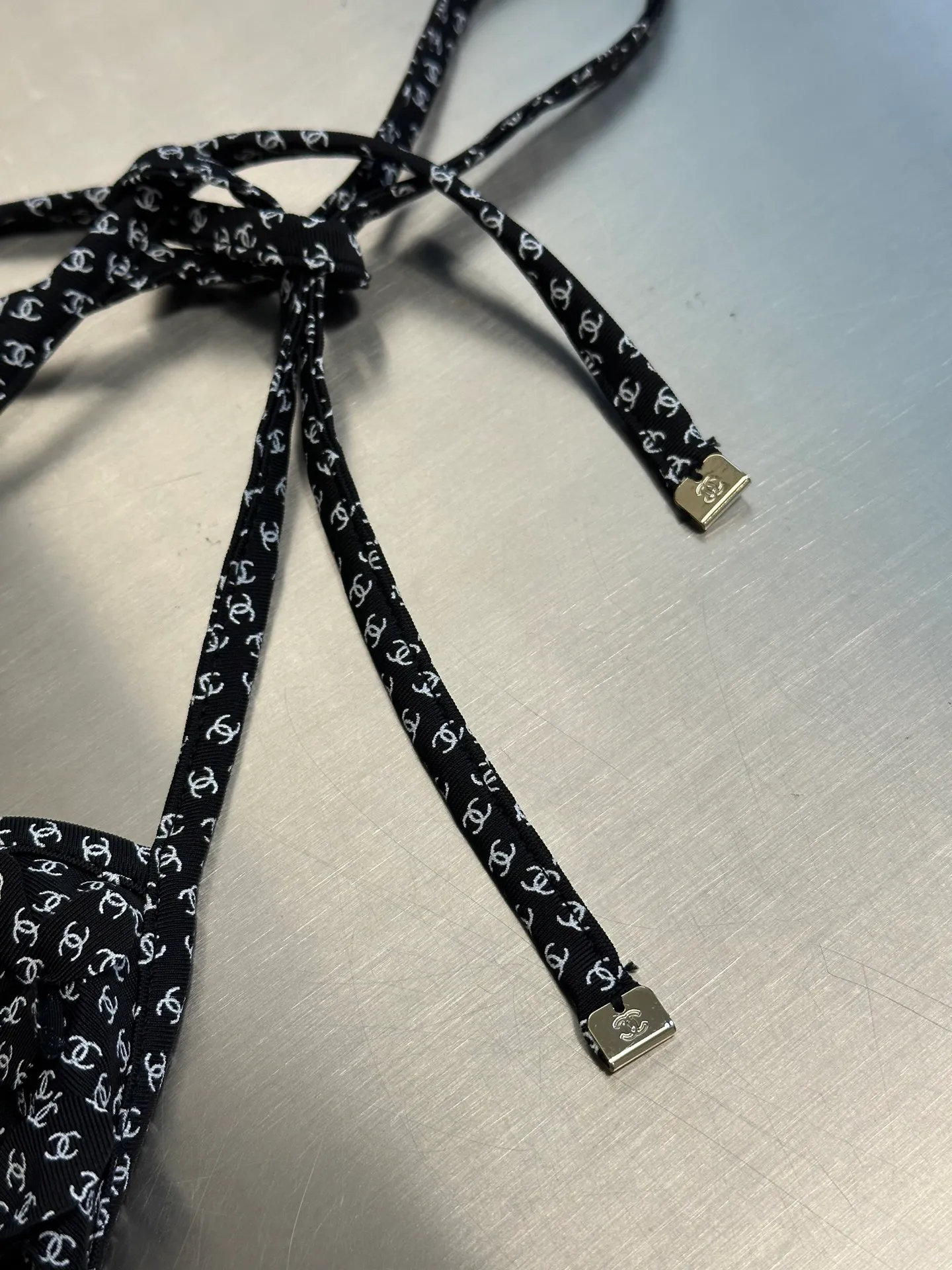 A set 🅿️920 (the set is not sold separately) Chanel beach style floral suit with small suspenders and short skirt, heavy craftsmanship, each flower is sewn by hand!  size：s m l