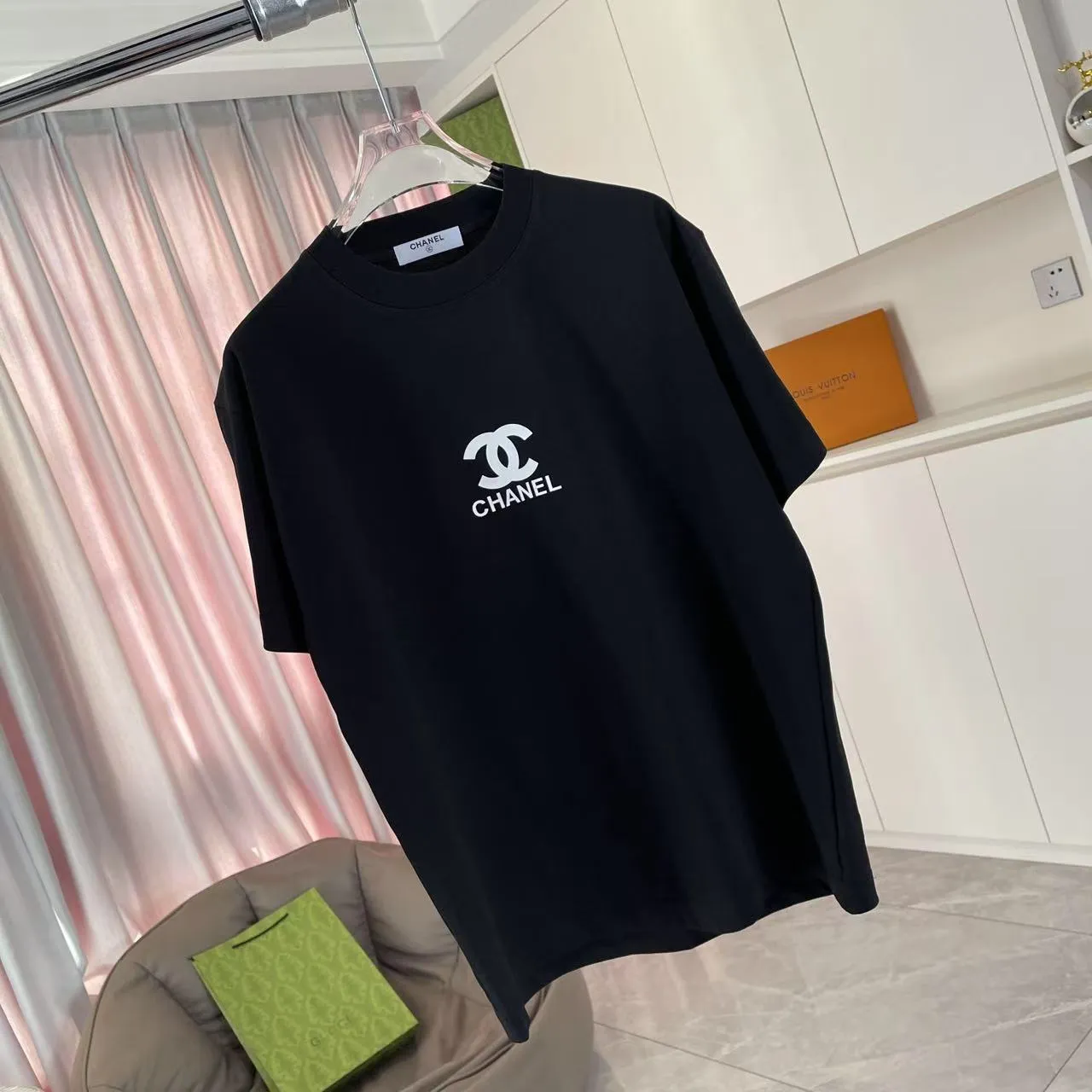 🅿️170 Chanel CHANEL 2025 summer new style Double C letter logo three-dimensional silicone printing short-sleeved T-shirt Customized fabric 300g Same style for men and women Size: S M L XL XXL five codes Color: black white pink sky blue