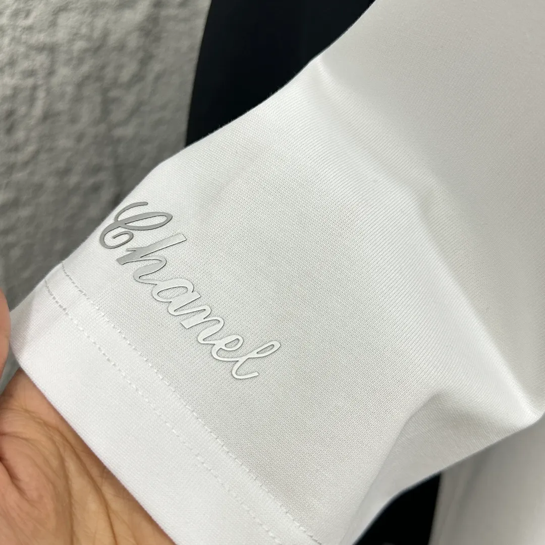 🅿️190 CHANE*Chanel*er 2025 spring and summer new style Classic bamboo letter embroidery Personalized three-dimensional silicone armband Customized double yarn plain cotton fabric Short-sleeved T-shirt Unisex Size: S (90-130 catties) M (120-150 catties) L (140-165 catties) XL (160-180 catties) XXL (180-210 pounds) Color: black white