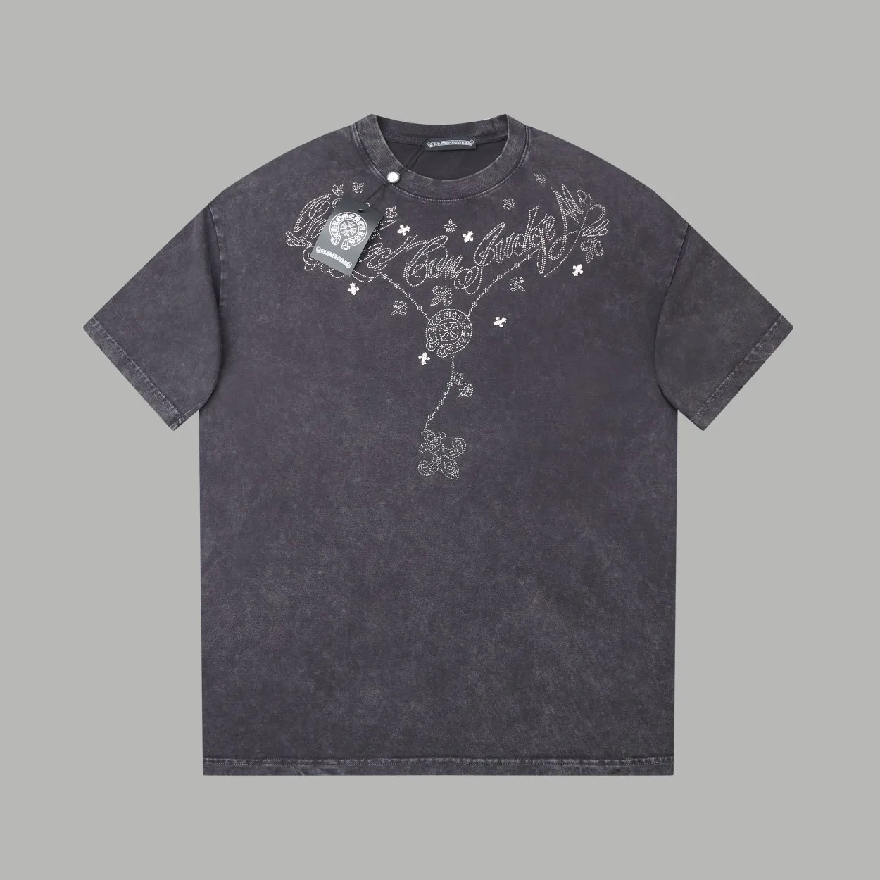 🅿️220 ✨CH✨🆕25SS spring and summer new style Crow ✝ embroidered short-sleeved frame Light luxury essential item for daily commuting for men and women Correct version Welcome to compare Detailed features · 280g 100% pure cotton double yarn jersey fabric · Custom dyed in the same vat, special thickened 32 count double-ply 1X1 thread · Imported Australian pearlescent diamonds ✝ pattern ➕ high-temperature stamping of hardware letters. Dyeing of ready-made garments, then faded and fried snowflake process, then washed to make it look old. General washing to improve the effect · Double-needle stitching and cross-stitch process · Original main mark washed tag brand moisture-proof paper packaging Color: black/grey/apricot Size: S/M/L/XL