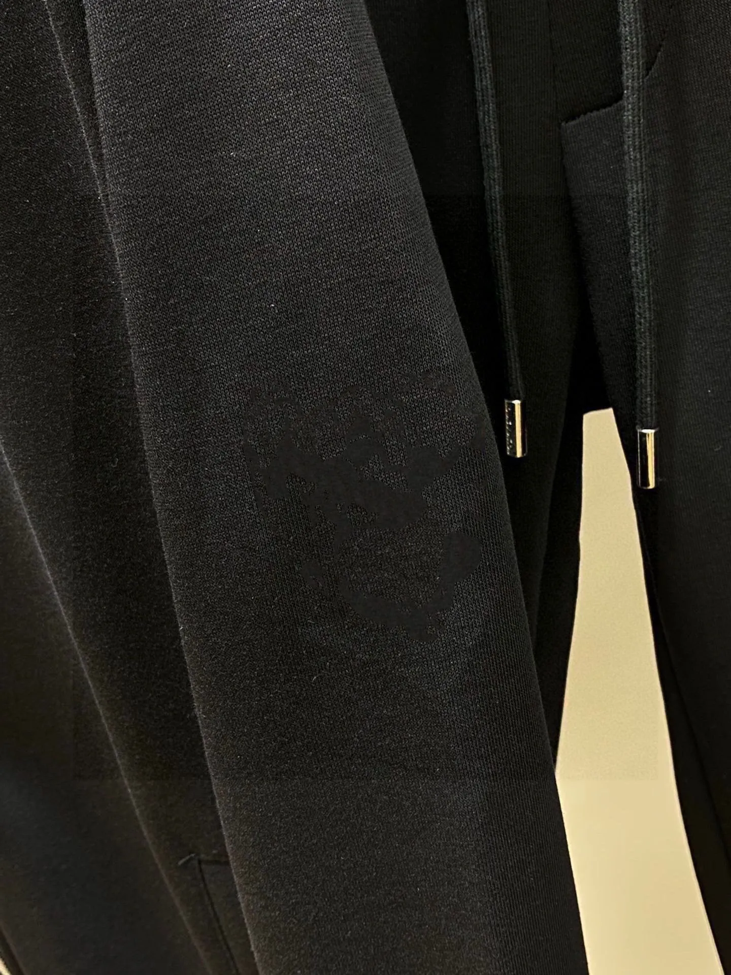 🅿️460 brand [CHANEL Chanel] (velvet and thickened) 2025 spring new product, celebrities' favorite fashion-flavored casual suit, clean and neat tailoring, full of urban style. Made of high-quality custom-made fabrics, the inner warmth is excellent, the hand feels soft and dry, and the upper body effect is crisp and stylish. The three-dimensional cutting process and the pattern are all of high standards, and the silhouette version has the right benefits! It is not tight at all, and you feel good when you put it on. So many top-quality raw materials create high-end products with unparalleled value. It is the first choice for high-end fashion people. (Size: M-4XL can wear up to 200 pounds)