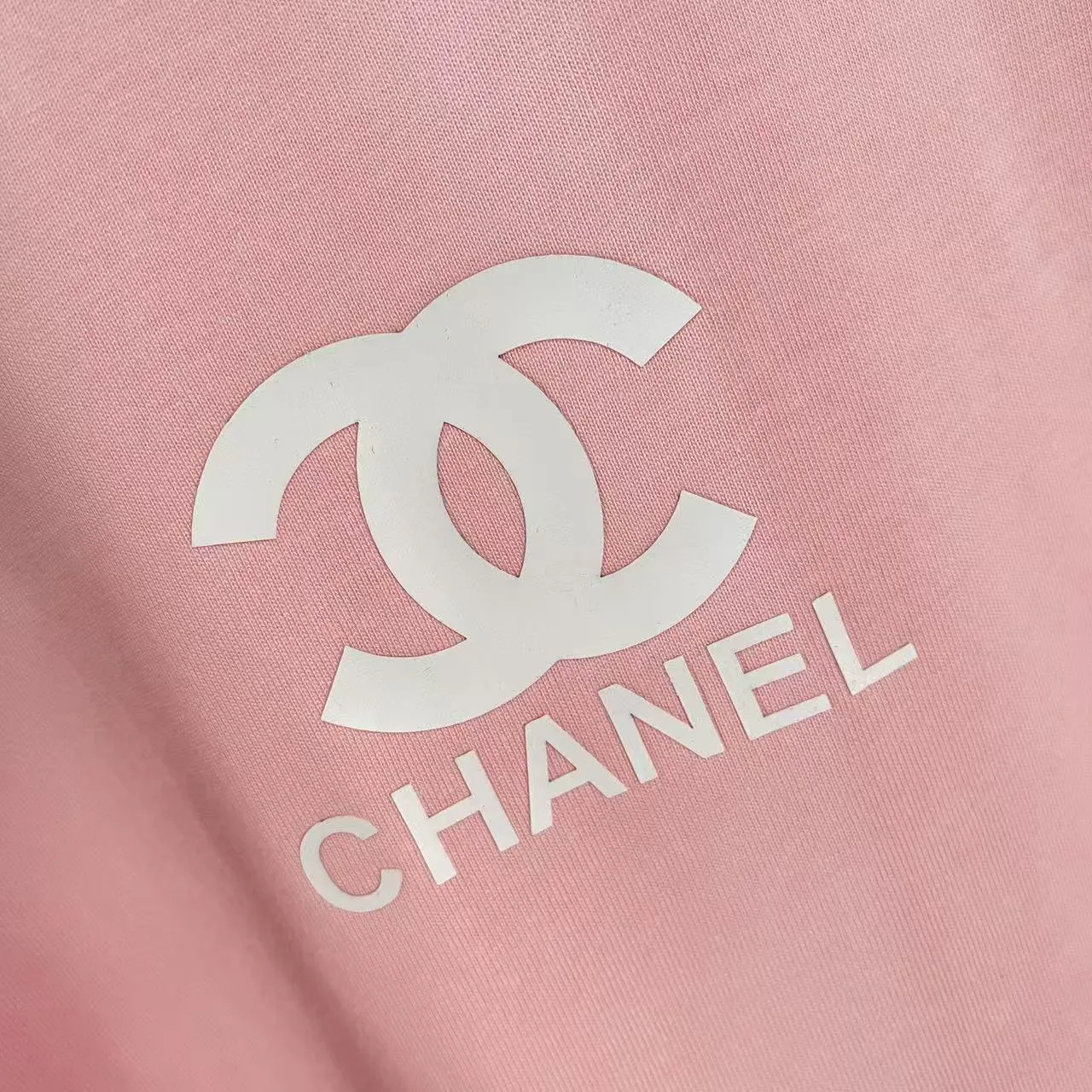 🅿️170 Chanel CHANEL 2025 summer new style Double C letter logo three-dimensional silicone printing short-sleeved T-shirt Customized fabric 300g Same style for men and women Size: S M L XL XXL five codes Color: black white pink sky blue