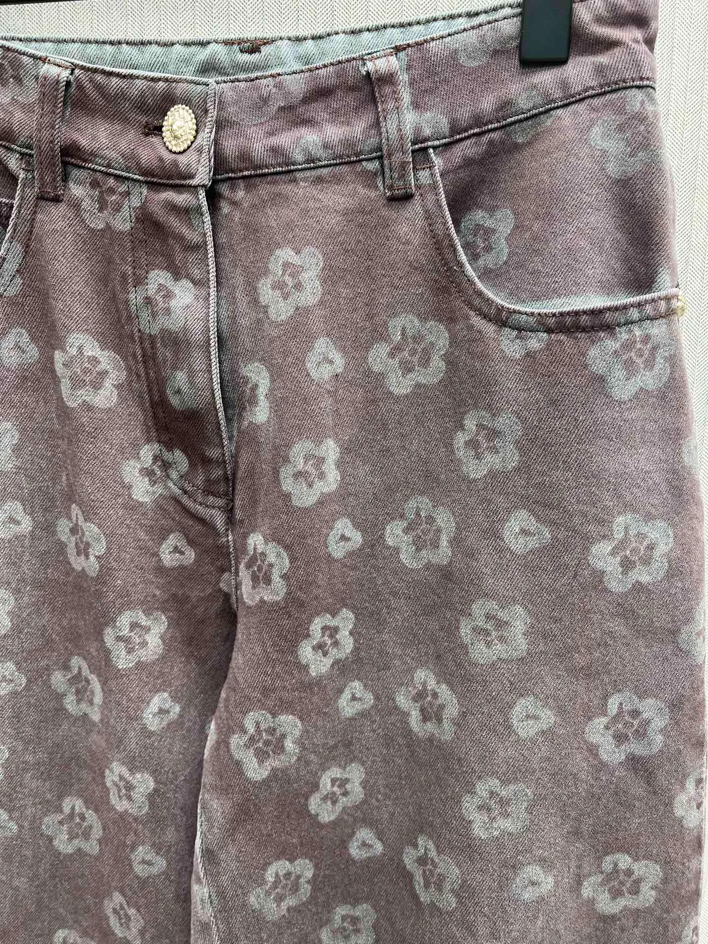 🅿️560 Chanel 25ss new retro straight jeans with floral print, women’s style, high version, code number: 36.38.40.
