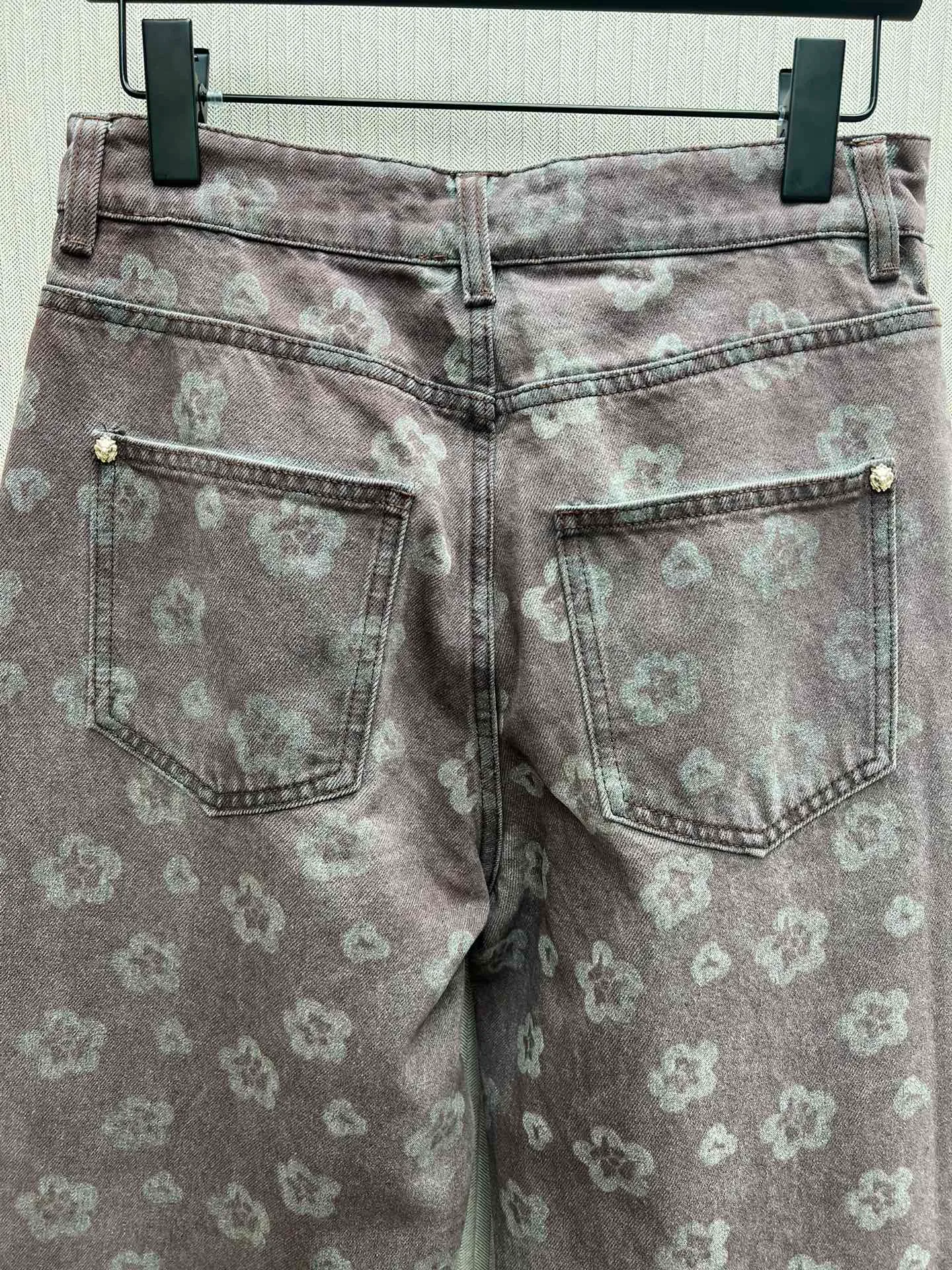 🅿️560 Chanel 25ss new retro straight jeans with floral print, women’s style, high version, code number: 36.38.40.