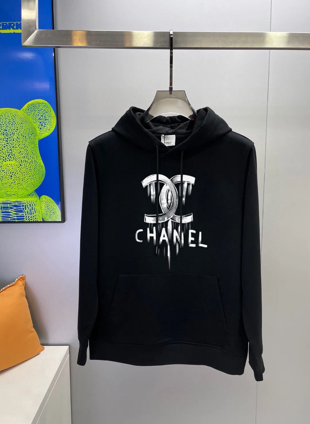 🅿️400 [CHANEL Chanel] (Gospel for Fatty) hot-selling suit is coming. Focus on the original version of the official website. 2025 new hot-selling cardigan and sweatshirt suit. The original order is the best. 🇭🇰The meticulous work of top designers. Just for a fitting and perfect upper body effect. 100% natural high-quality Roman cotton, close-fitting comfort, noble and elegant! Original hardware embodies elegance and nobility! Counter size: M-5XL (maximum wear up to 220 pounds)
