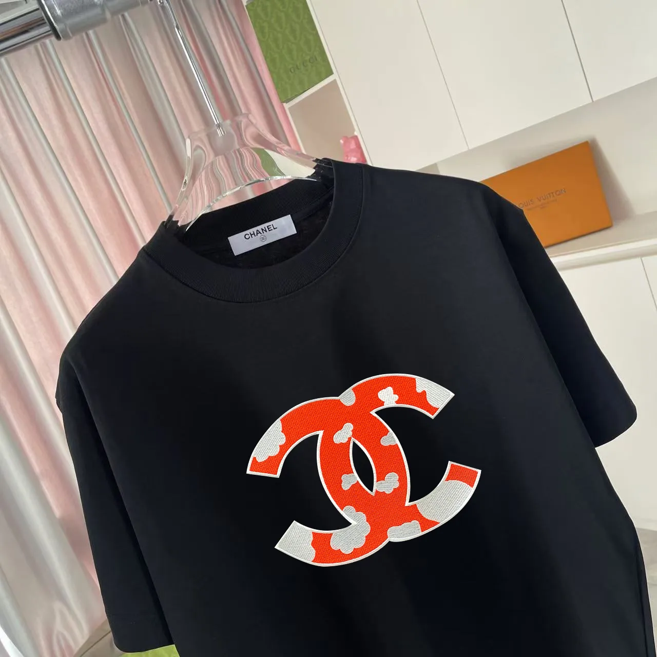 🅿️170 CHANE* Xiaoxiang 2025 Autumn New Style Double C Letter Logo Print Short Sleeve T-shirt Customized Fabric 300g Same Style for Men and Women Size: S M L XL XXL Five Codes Color: Black White Pink