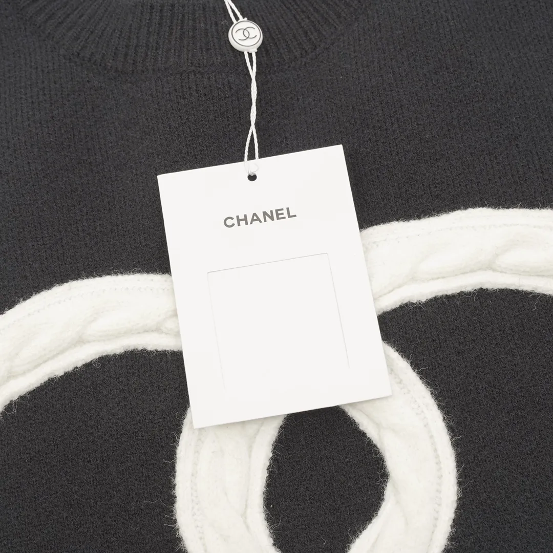 🅿️580 CHANEL Chanel 24ss heavy weaving twist classic large logo jacquard knitted sweater top original version Color: black white Size: S-L