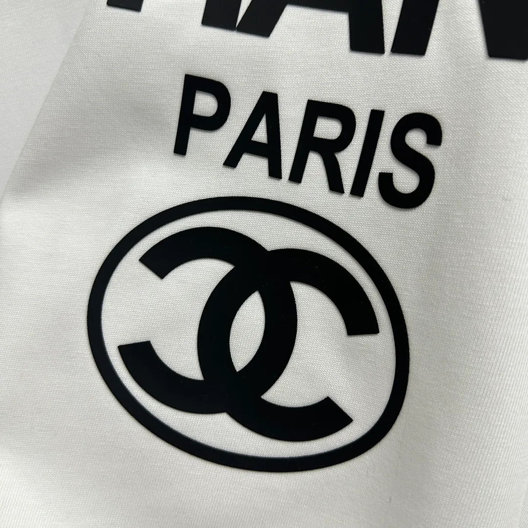 🅿️180 CHANE*Chanel*er 2025 spring and summer new style Classic totem letters paris three-dimensional silicone technology Customized double yarn plain cotton fabric Short-sleeved T-shirt Uniform for men and women Color: black white Size: S (90-130 pounds) M (120-150 pounds) L (140-165 pounds) XL (160-180 pounds) XXL (180-210 pounds)