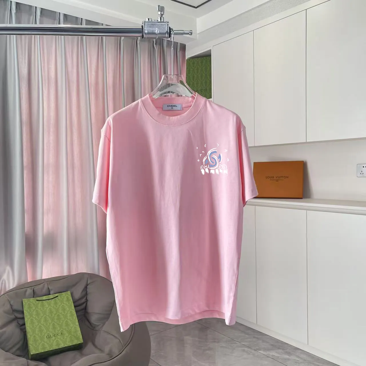 🅿️170 CHANE* Xiaoxiang 2025 autumn new style Double C letter logo printing short-sleeved T-shirt Customized fabric 300g Same style for men and women Size: S M L XL XXL five sizes Color: black white pink rose red