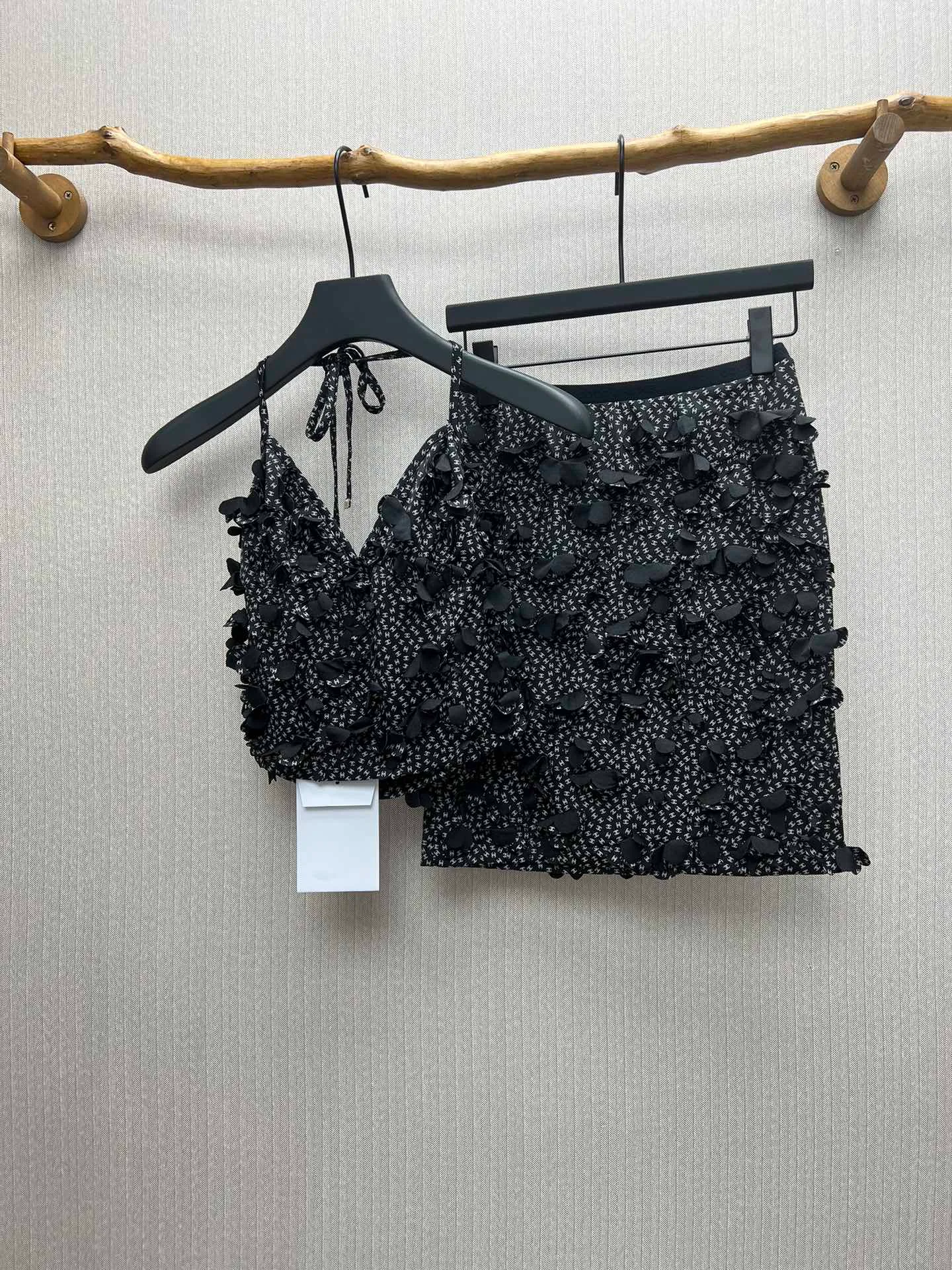 Chanel 25ss new Coco Beach beach series printed stretch mesh shirt suit for women, black, size: S.M.L.