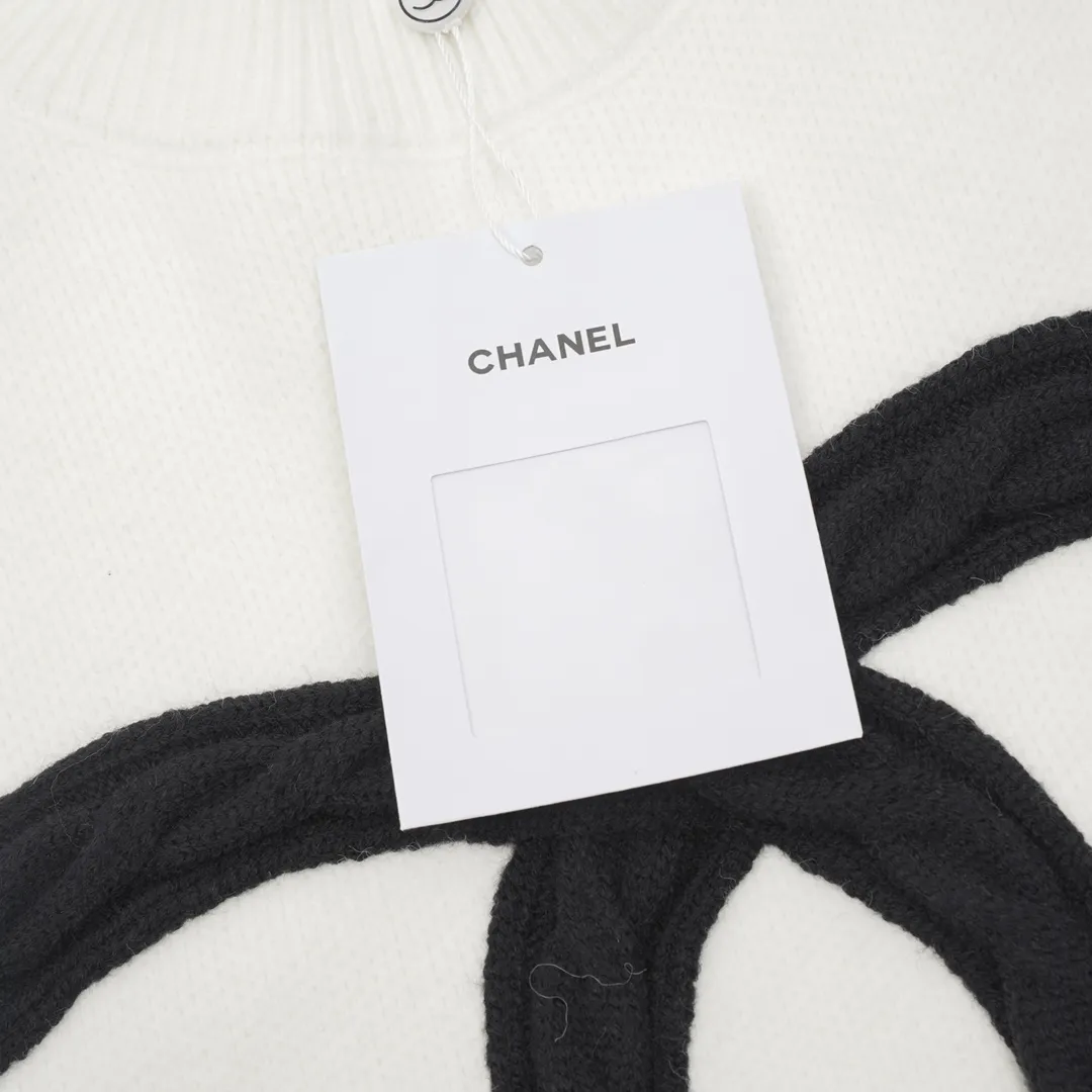 🅿️580 CHANEL Chanel 24ss heavy weaving twist classic large logo jacquard knitted sweater top original version Color: black white Size: S-L