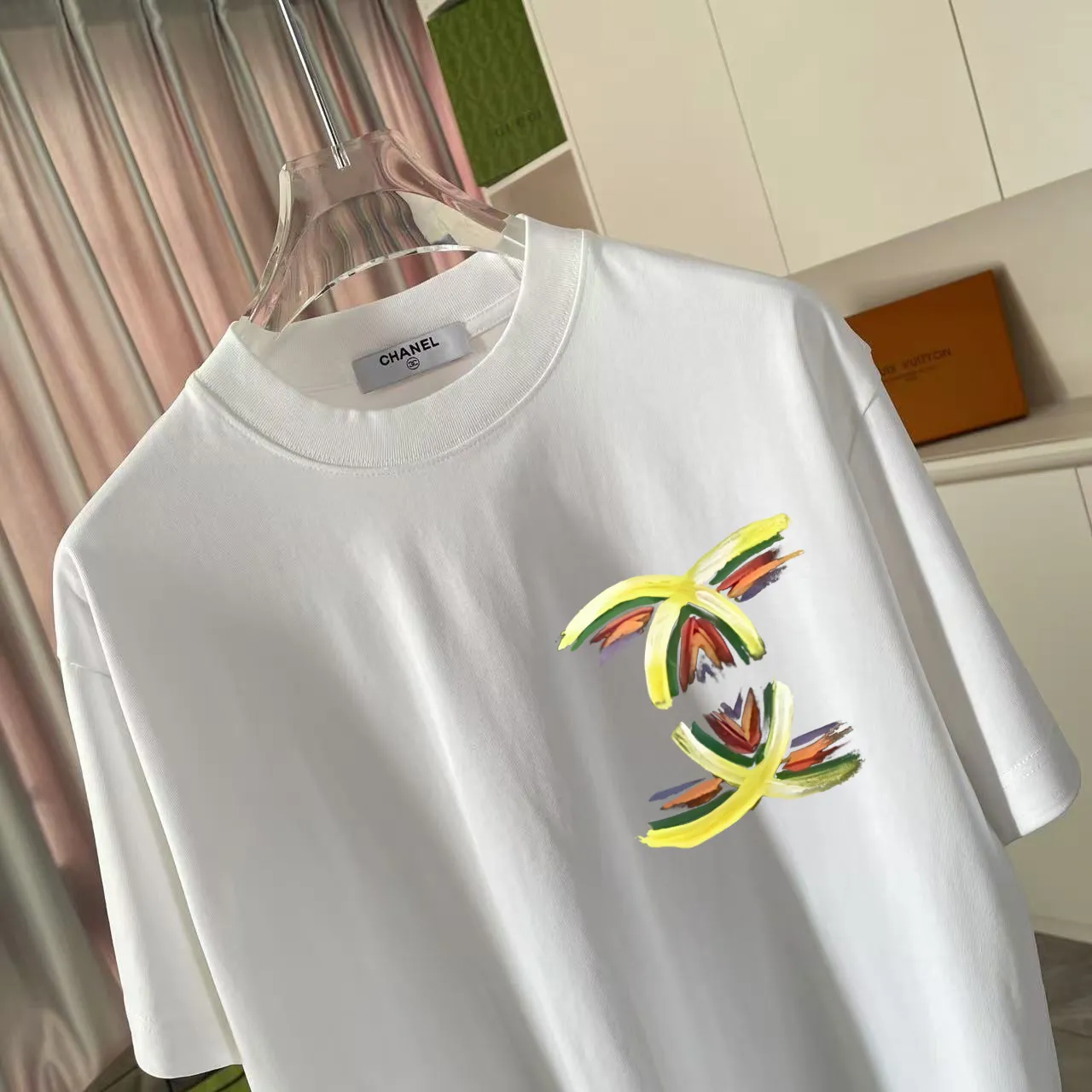 🅿️180 CHANEL 2025 spring and summer new style Double C letter logo printing short-sleeved T-shirt Customized fabric 300g Same style for men and women Size: S M L XL XXL five codes Color: black white pink rose red