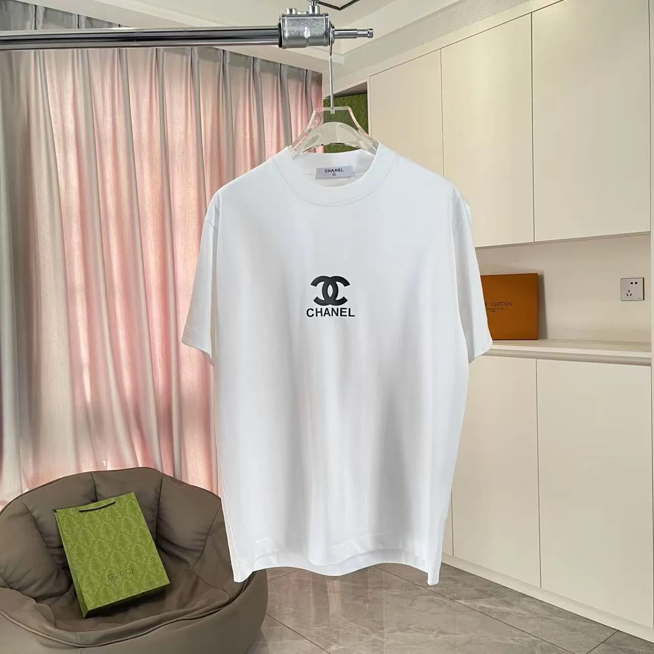 🅿️170 Chanel CHANEL 2025 summer new style Double C letter logo three-dimensional silicone printing short-sleeved T-shirt Customized fabric 300g Same style for men and women Size: S M L XL XXL five codes Color: black white pink sky blue