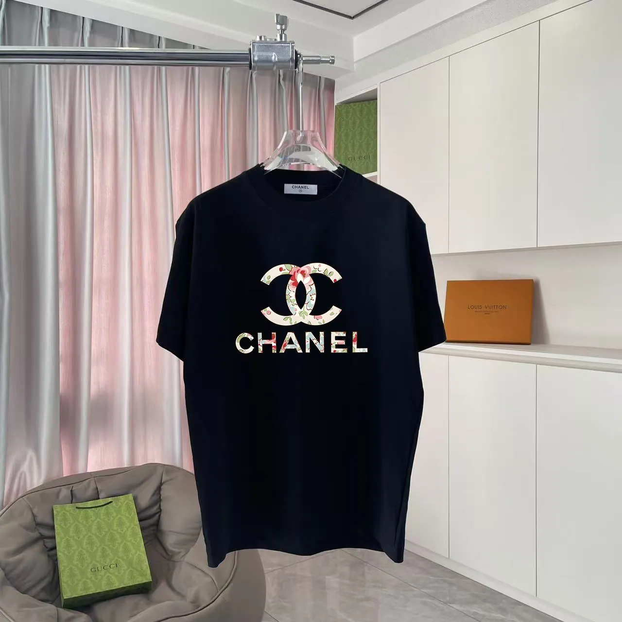 🅿️170 CHANE* Xiaoxiang 2025 autumn new style Double C letter logo printing short-sleeved T-shirt Customized fabric 300g Same style for men and women Size: S M L XL XXL five sizes Color: black white lake green pink