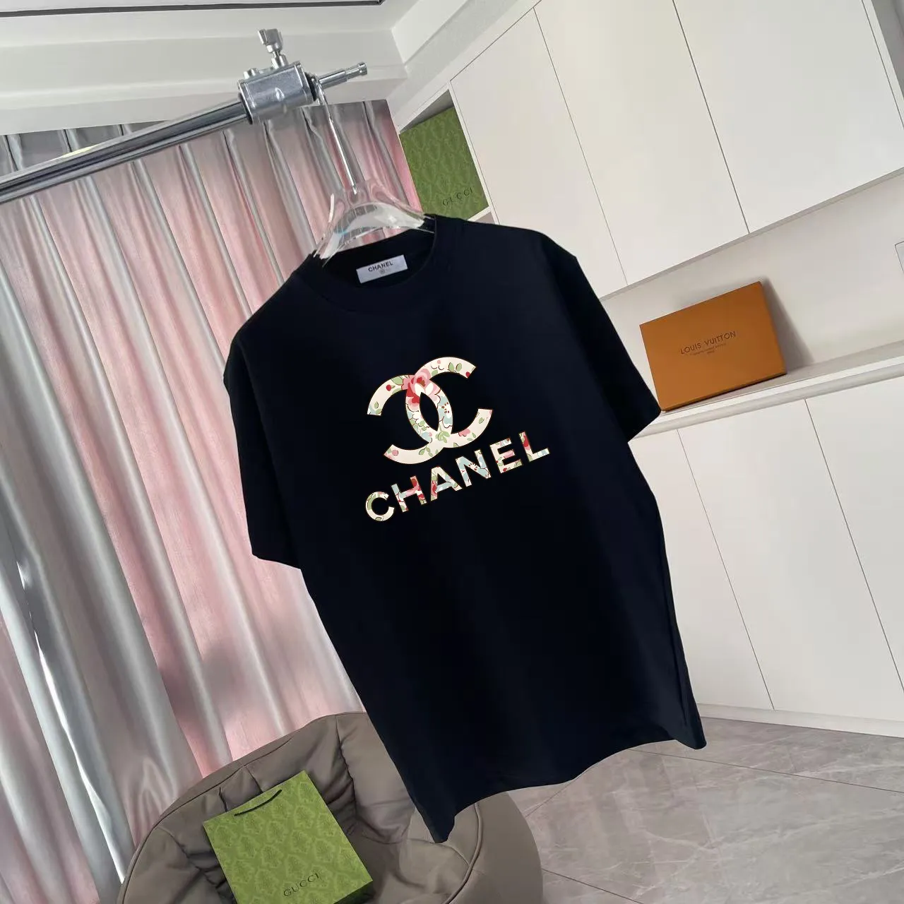 🅿️170 CHANE* Xiaoxiang 2025 autumn new style Double C letter logo printing short-sleeved T-shirt Customized fabric 300g Same style for men and women Size: S M L XL XXL five sizes Color: black white lake green pink
