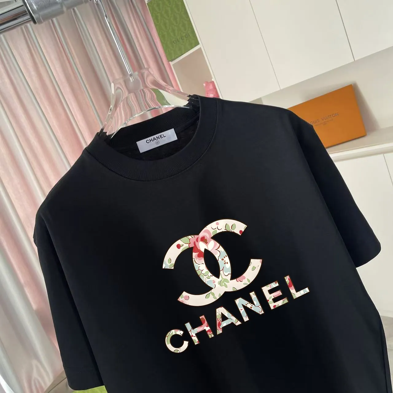 🅿️170 CHANE* Xiaoxiang 2025 autumn new style Double C letter logo printing short-sleeved T-shirt Customized fabric 300g Same style for men and women Size: S M L XL XXL five sizes Color: black white lake green pink