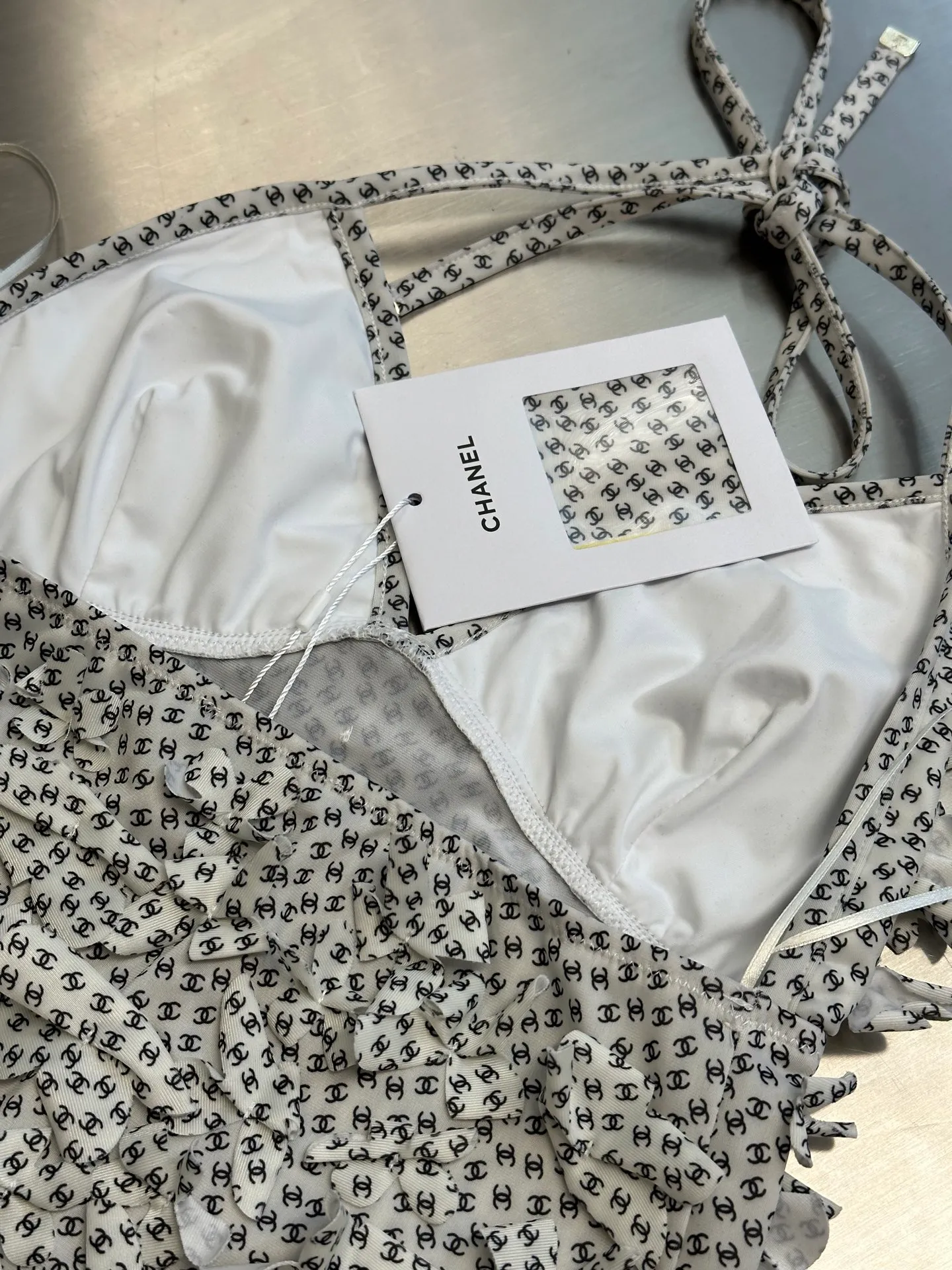 A set 🅿️920 (the set is not sold separately) Chanel beach style floral suit with small suspenders and short skirt, heavy craftsmanship, each flower is sewn by hand!  size：s m l