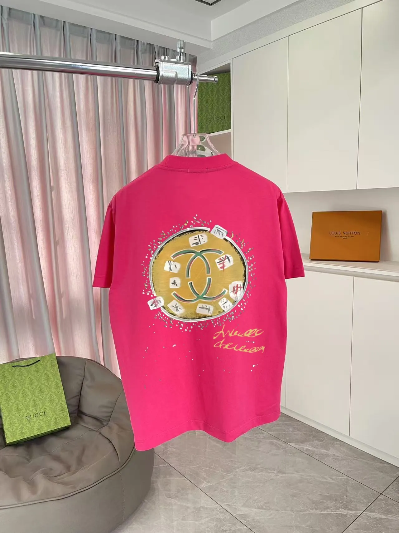 🅿️180 CHANEL 2025 spring and summer new style Double C letter logo printing short-sleeved T-shirt Customized fabric 300g Same style for men and women Size: S M L XL XXL five codes Color: black white pink rose red