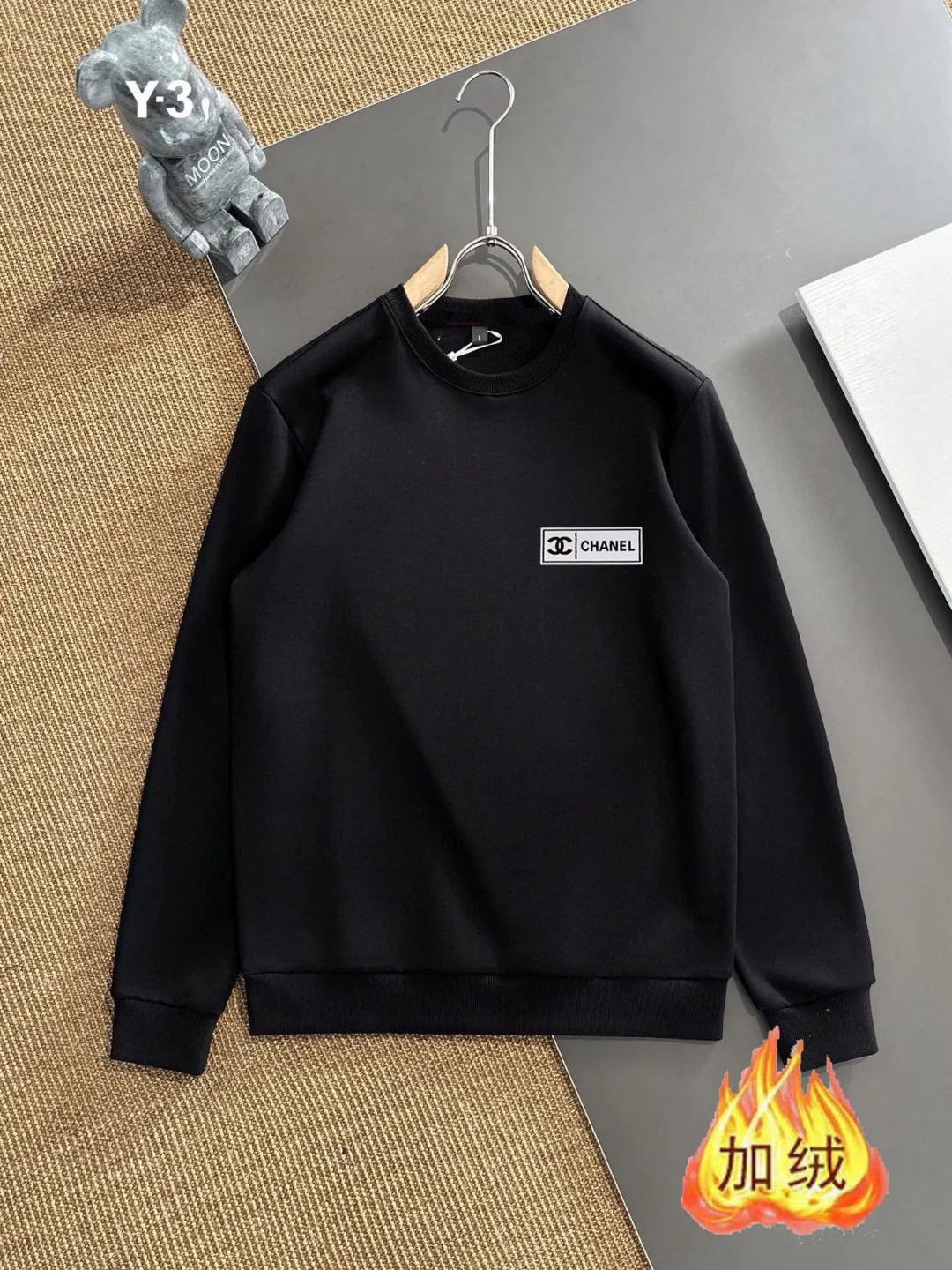 🅿️400 brand [CHANEL Chanel] (velvet and thickened) 2025 autumn and winter new products, celebrities' favorite fashion-flavored casual suits, clean and neat tailoring, full of urban style. Made of high-quality customized fabrics, the inner warmth is excellent, the hand feels soft and dry, and the upper body effect is crisp and stylish. The three-dimensional cutting process and the pattern are all of high standards, and the silhouette version has the right benefits! It is not tight at all, and you feel good when you put it on. So many top-quality raw materials create high-end products with unparalleled value. It is the first choice for high-end fashion people. (Size: M-4XL can wear up to 200 pounds)